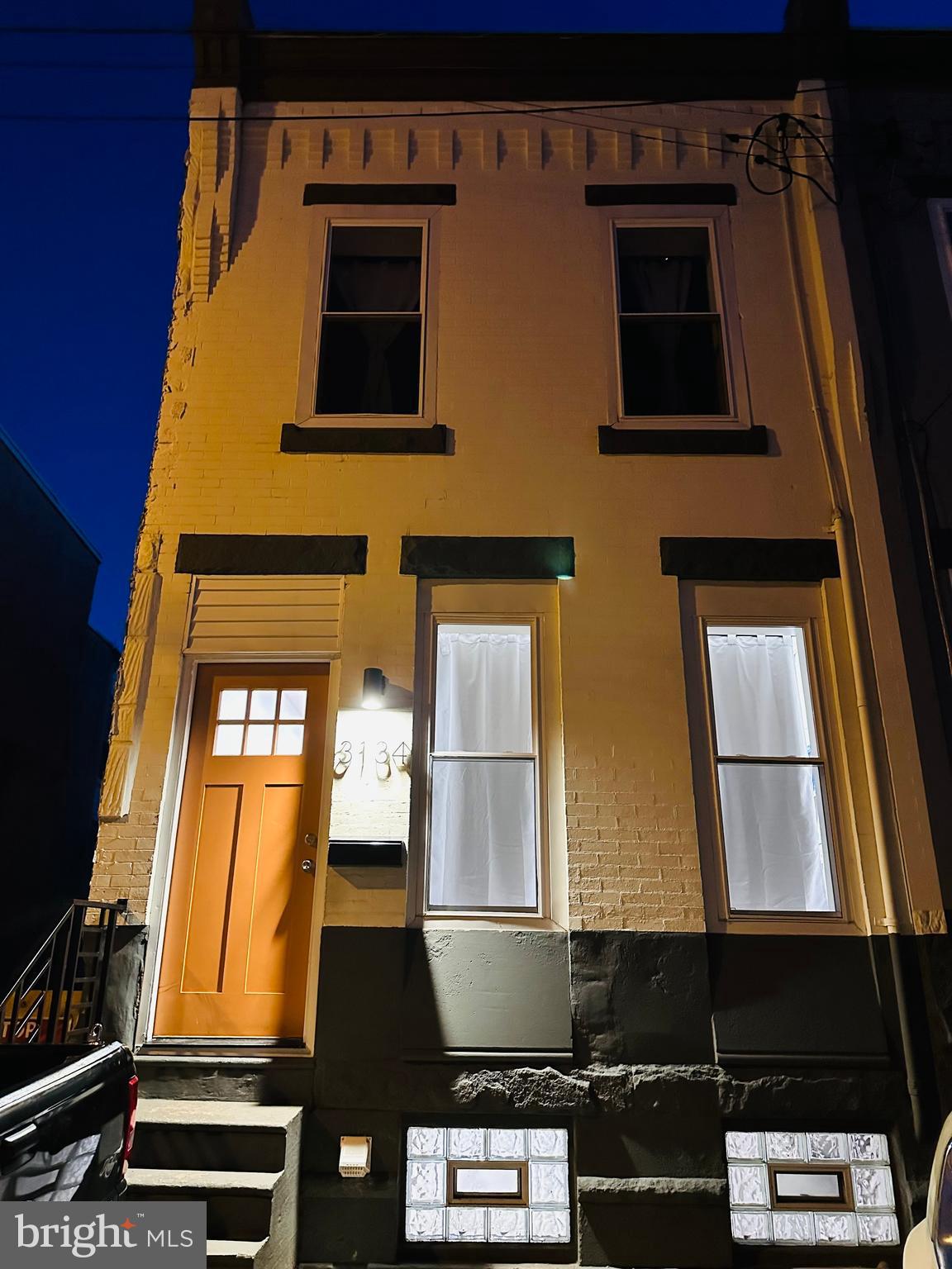 STRAWBERRY MANSION - Residential Lease