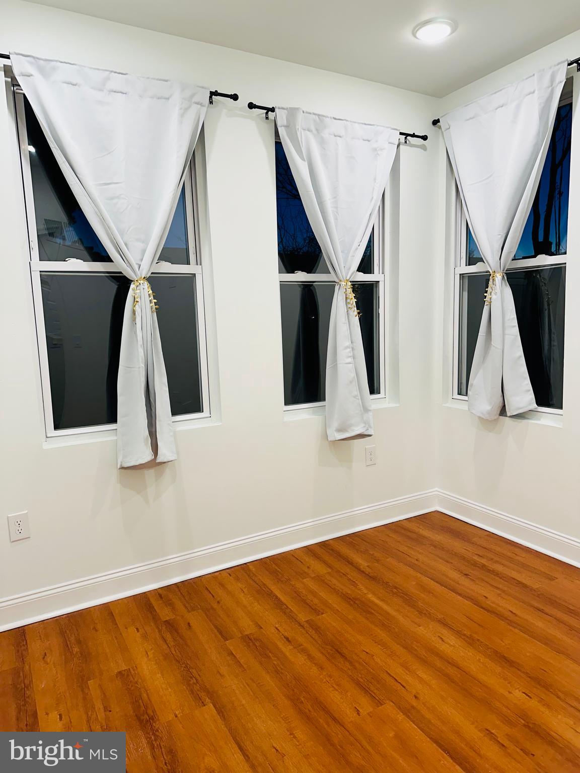 STRAWBERRY MANSION - Residential Lease
