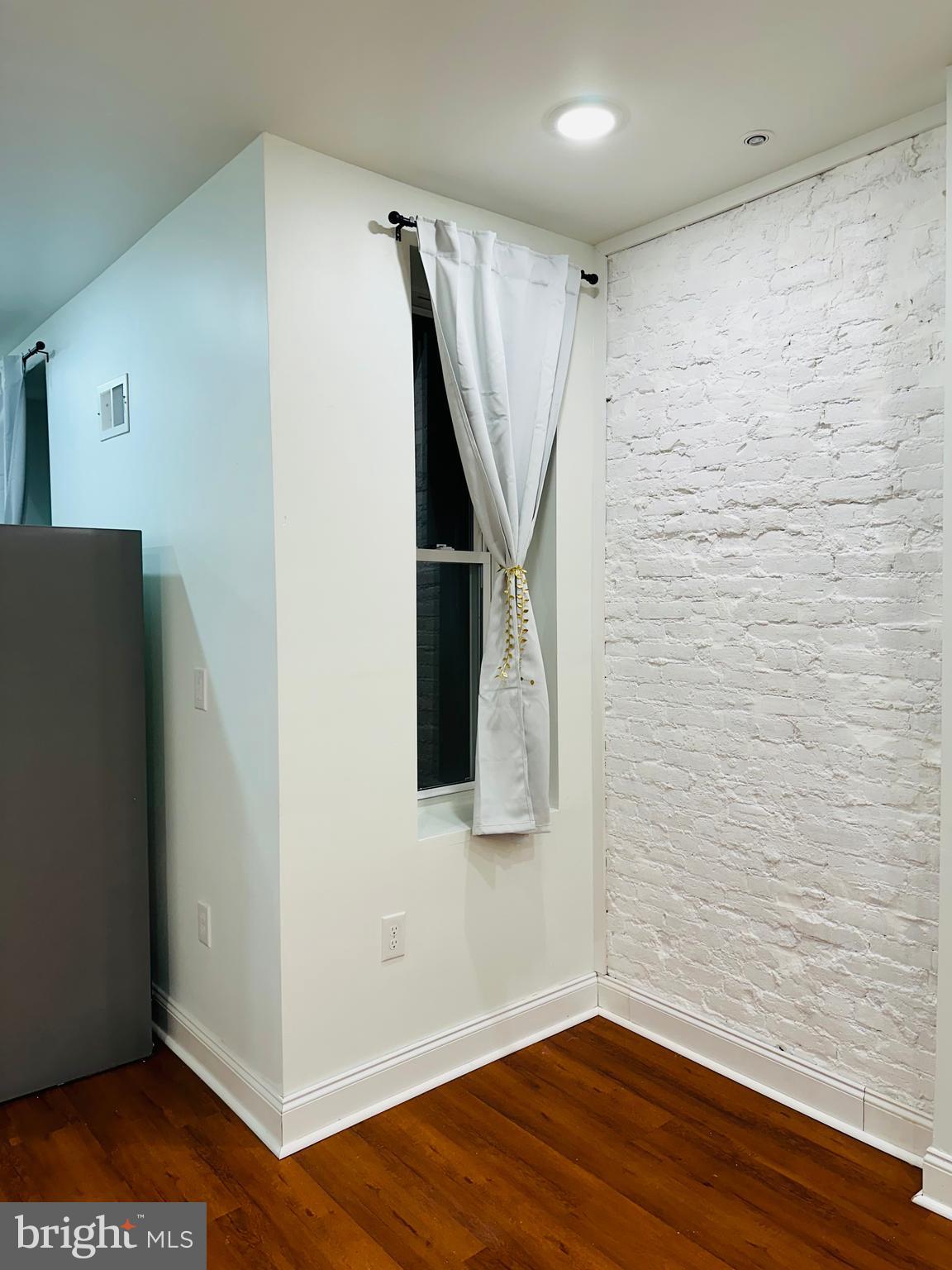 STRAWBERRY MANSION - Residential Lease