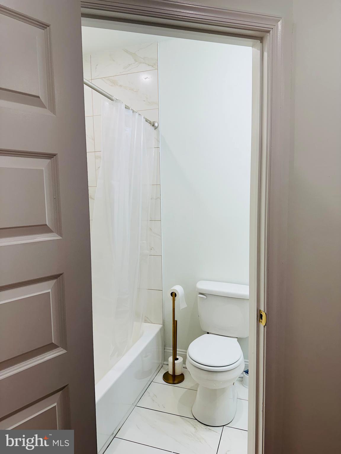 STRAWBERRY MANSION - Residential Lease