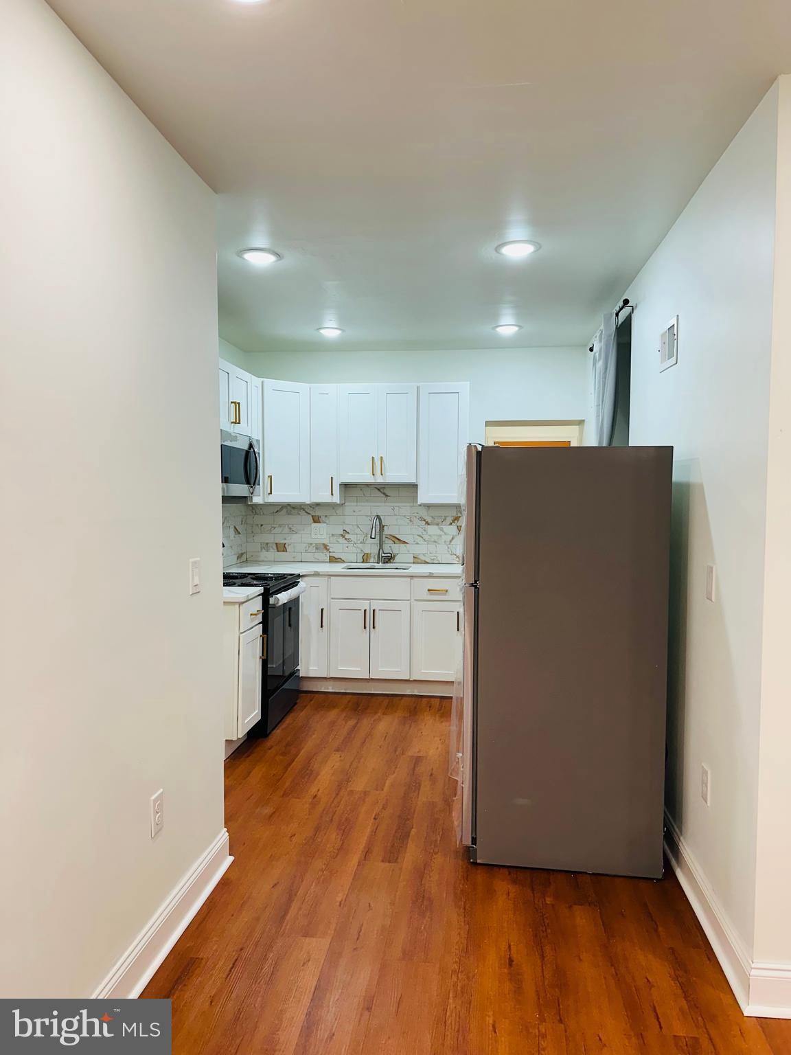 STRAWBERRY MANSION - Residential Lease