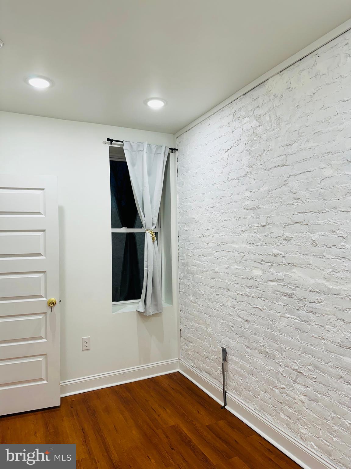STRAWBERRY MANSION - Residential Lease