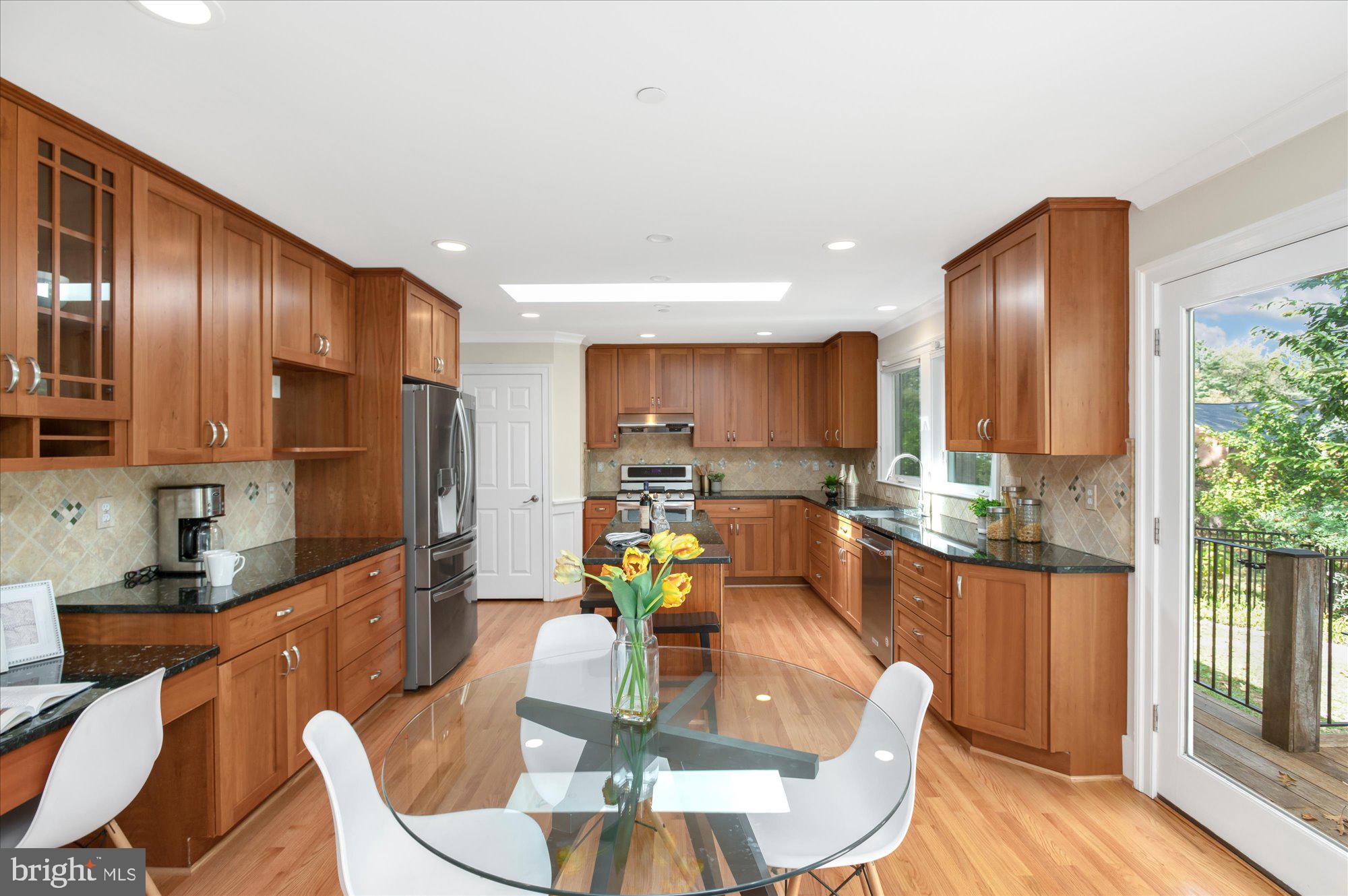 WOODACRES - Residential