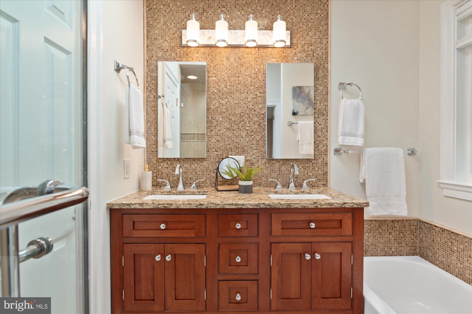 WOODACRES - Residential