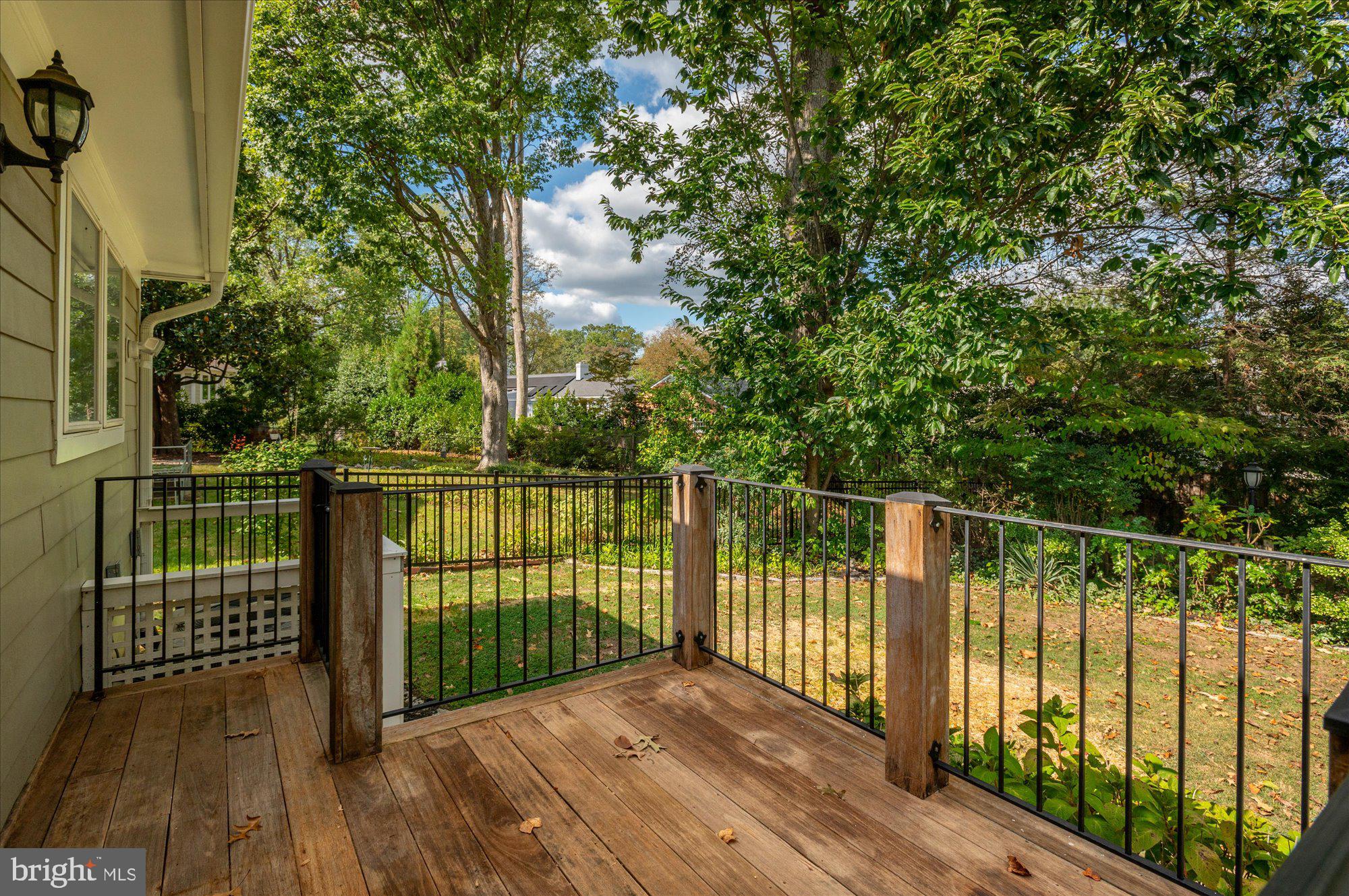 WOODACRES - Residential