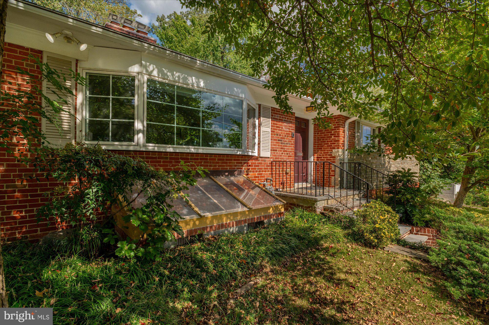 WOODACRES - Residential