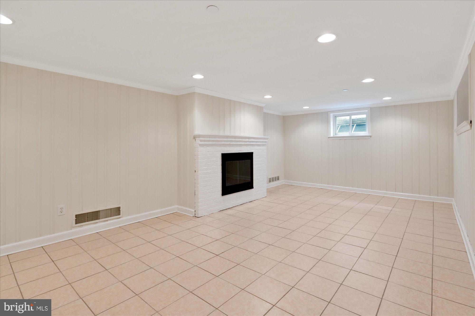 WOODACRES - Residential