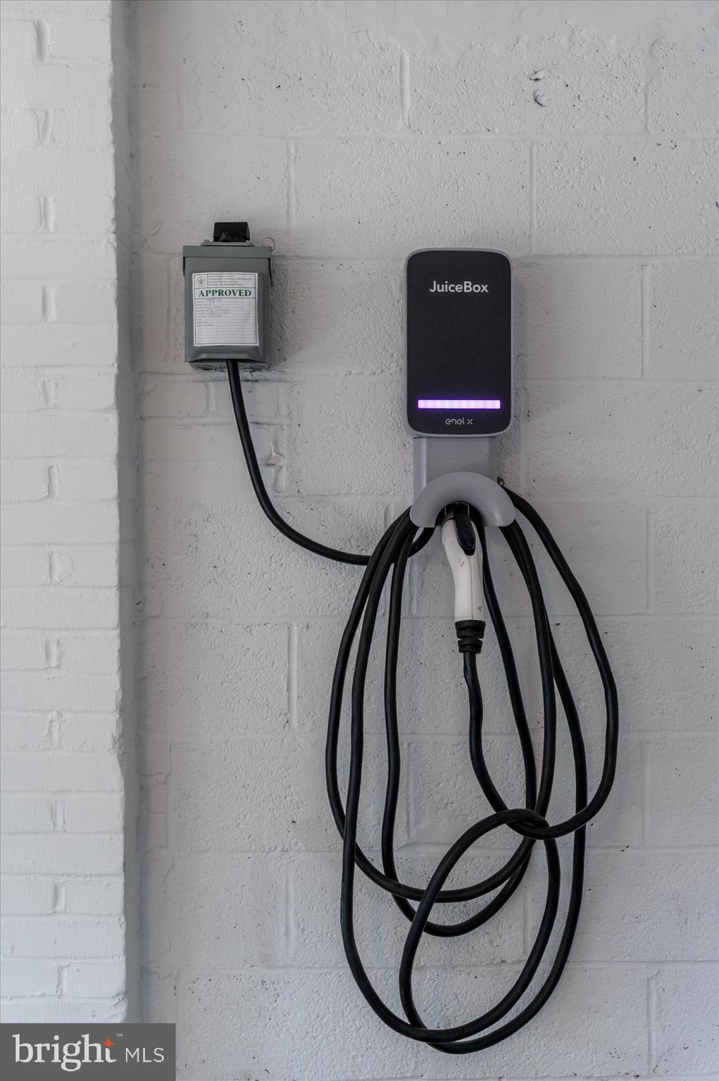 WOODACRES - Residential