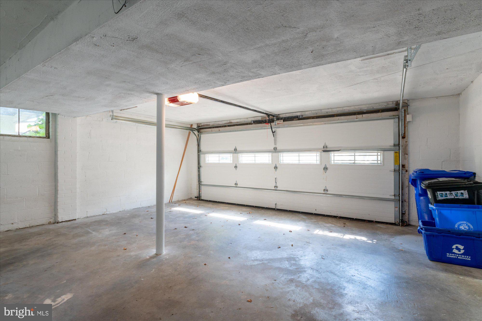 WOODACRES - Residential