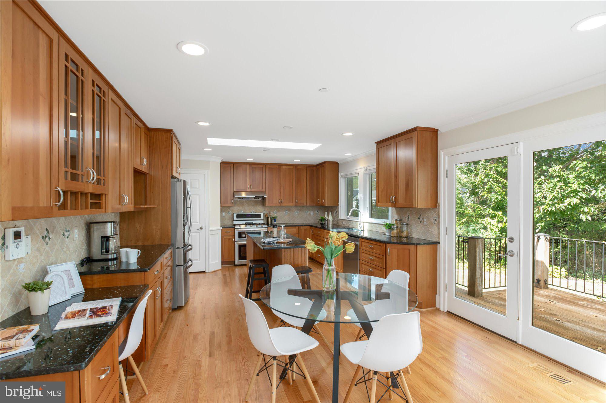 WOODACRES - Residential