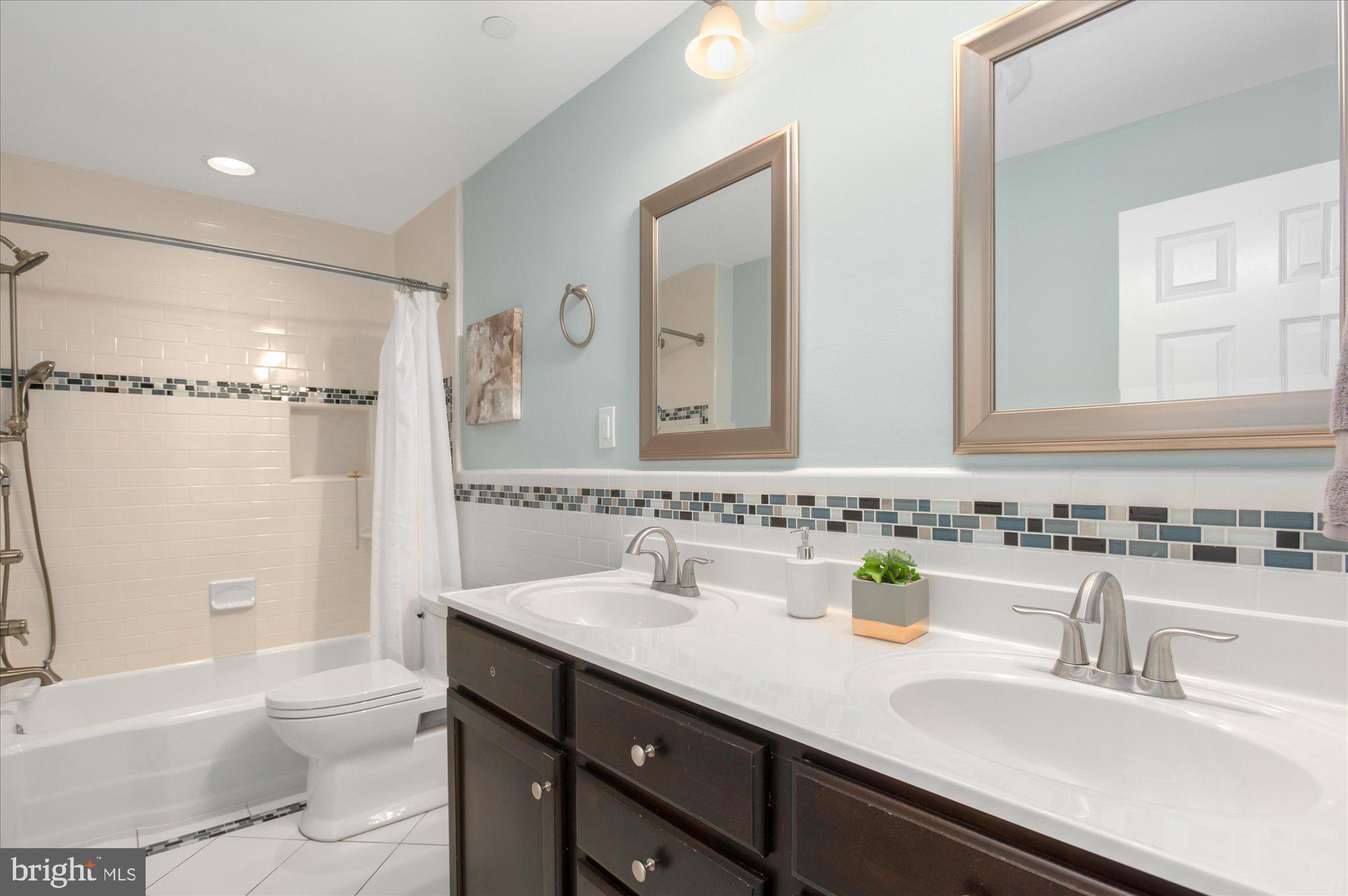 WOODACRES - Residential