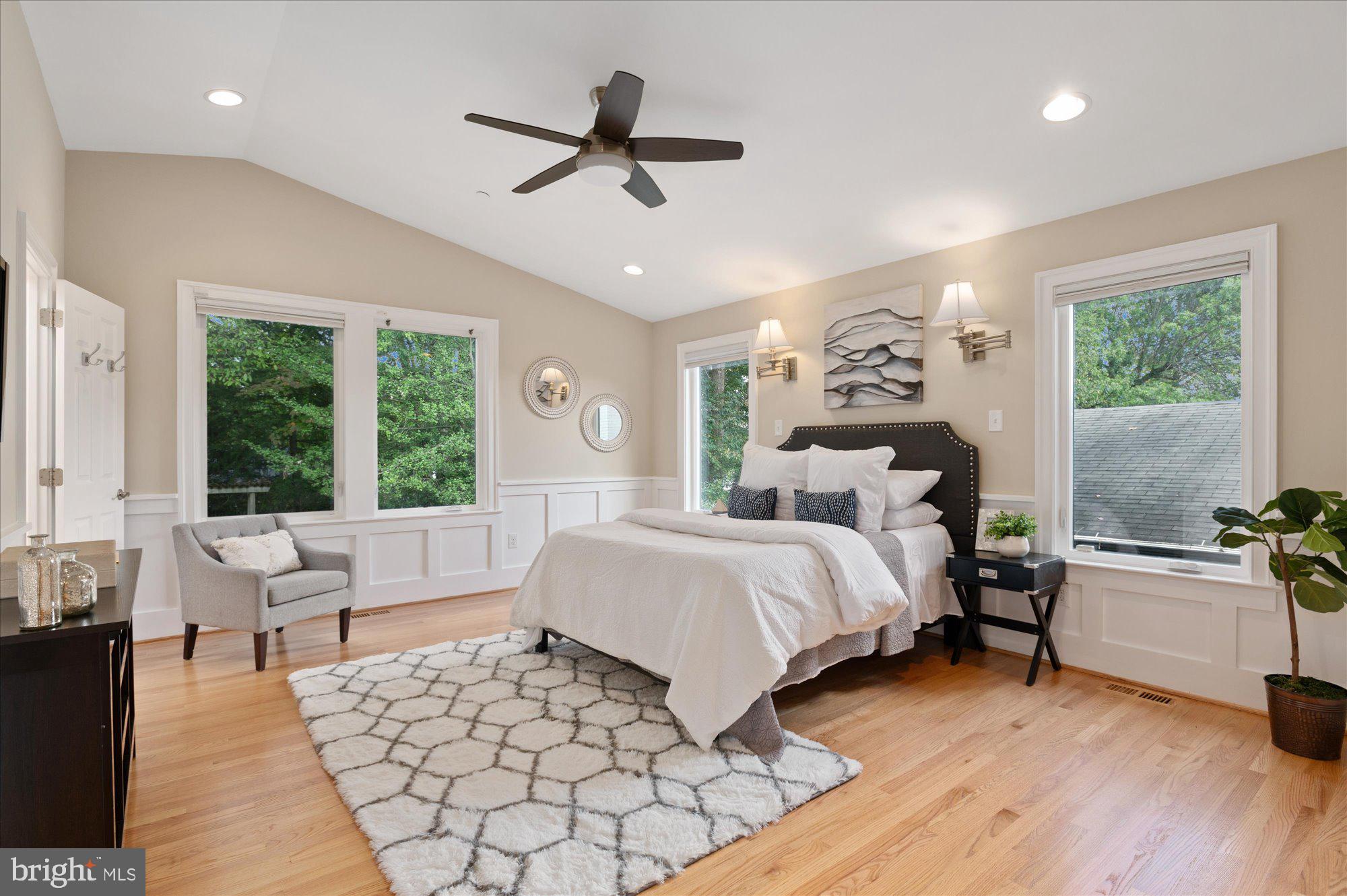 WOODACRES - Residential