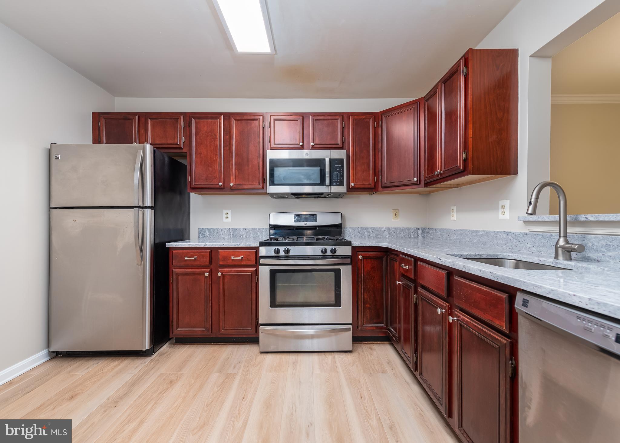 15301 DIAMOND COVE TERRACE 8-E