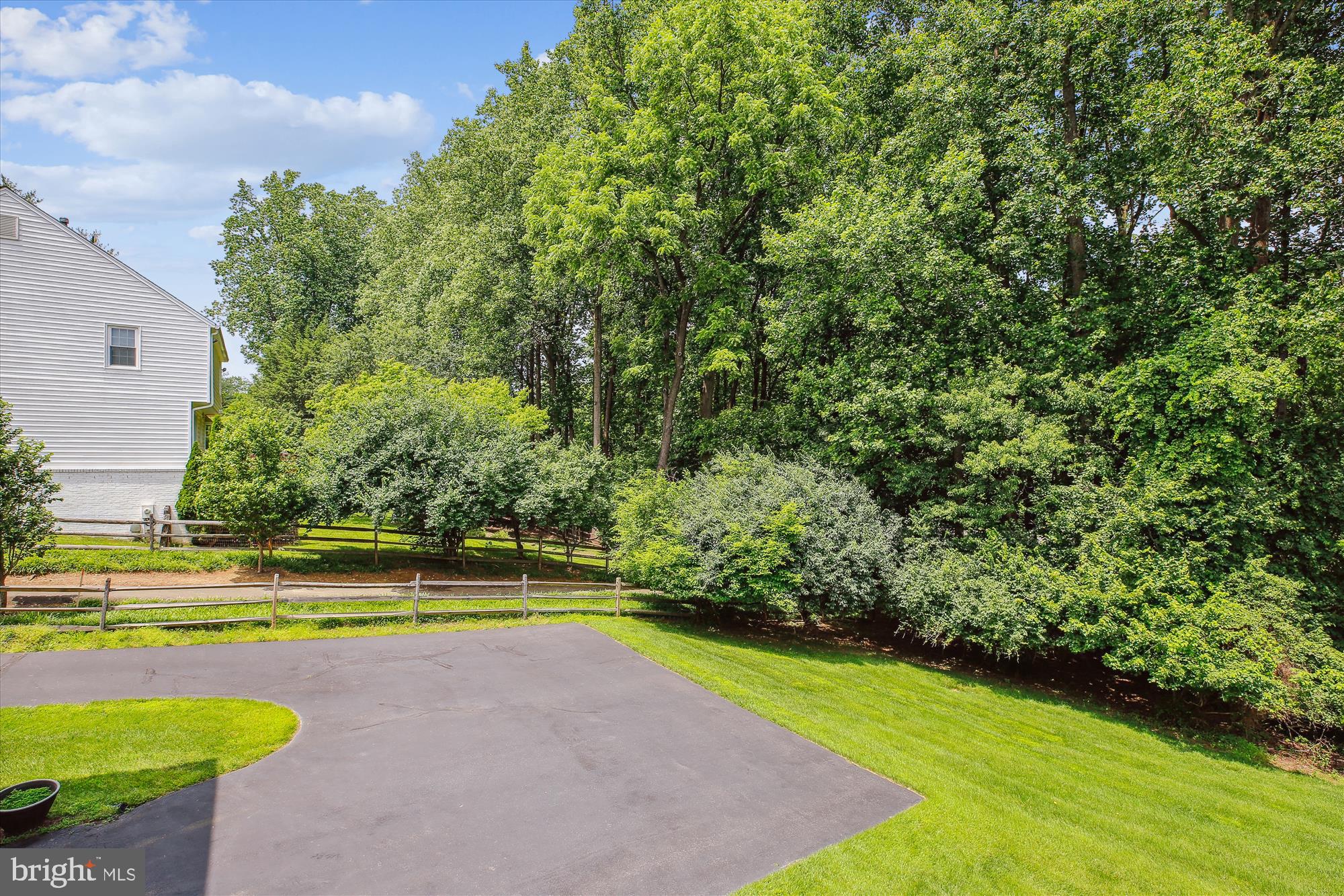 FALLSREACH - Residential