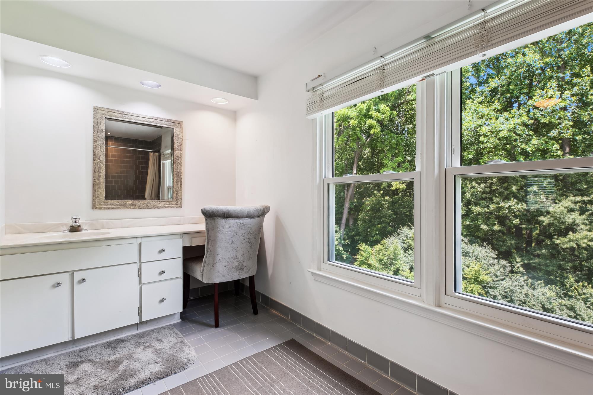 FALLSREACH - Residential