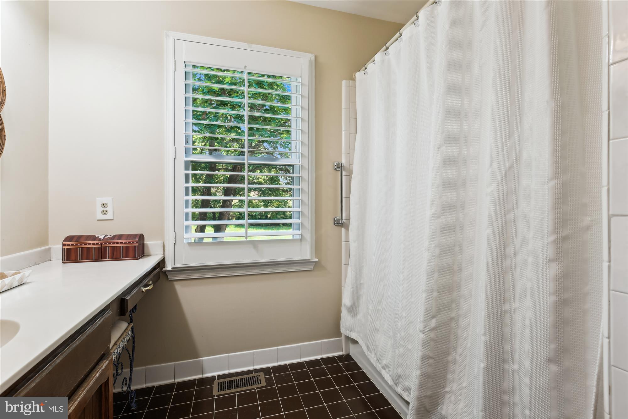 FALLSREACH - Residential