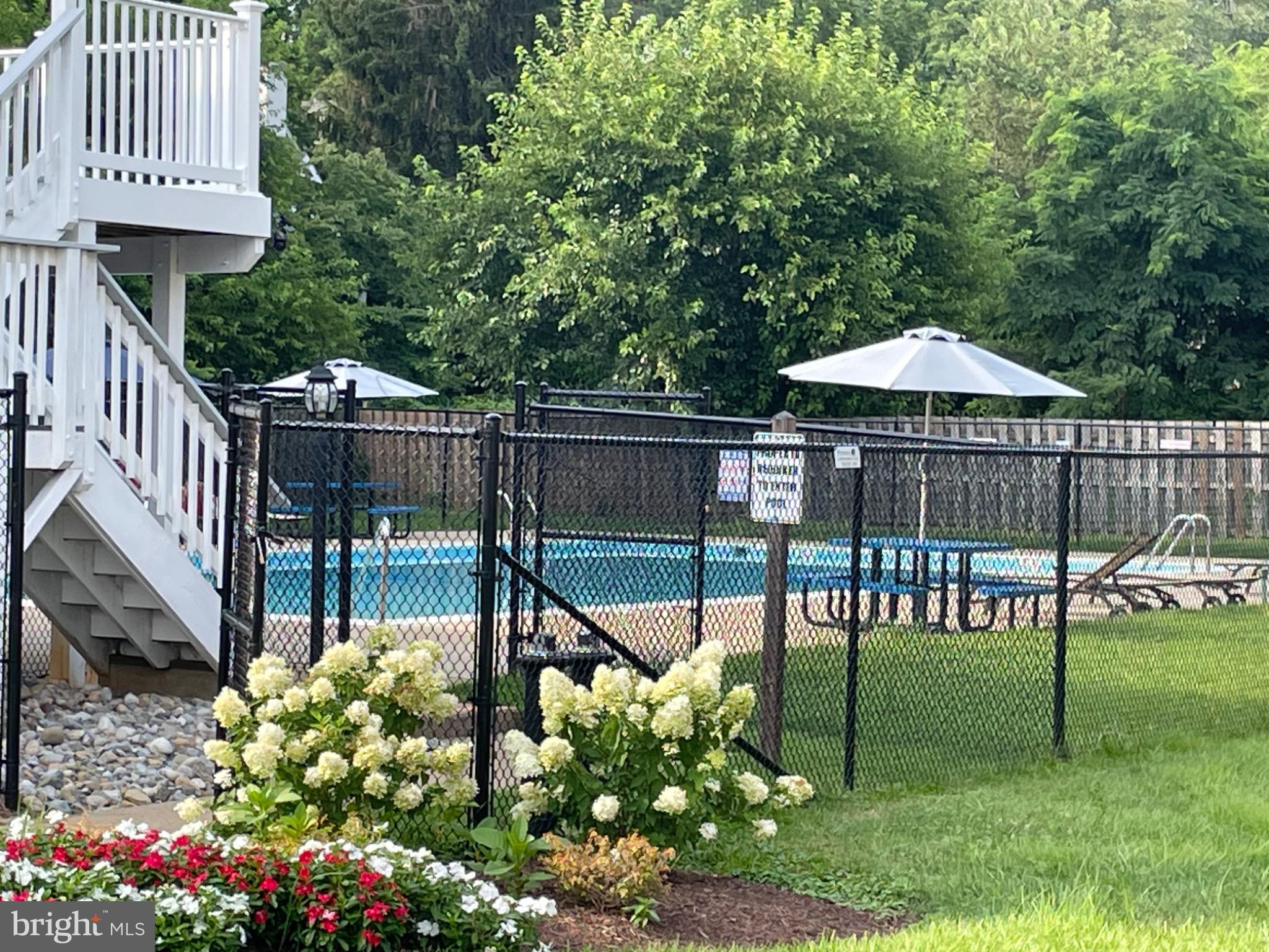 LEEDS SQUARE - Residential