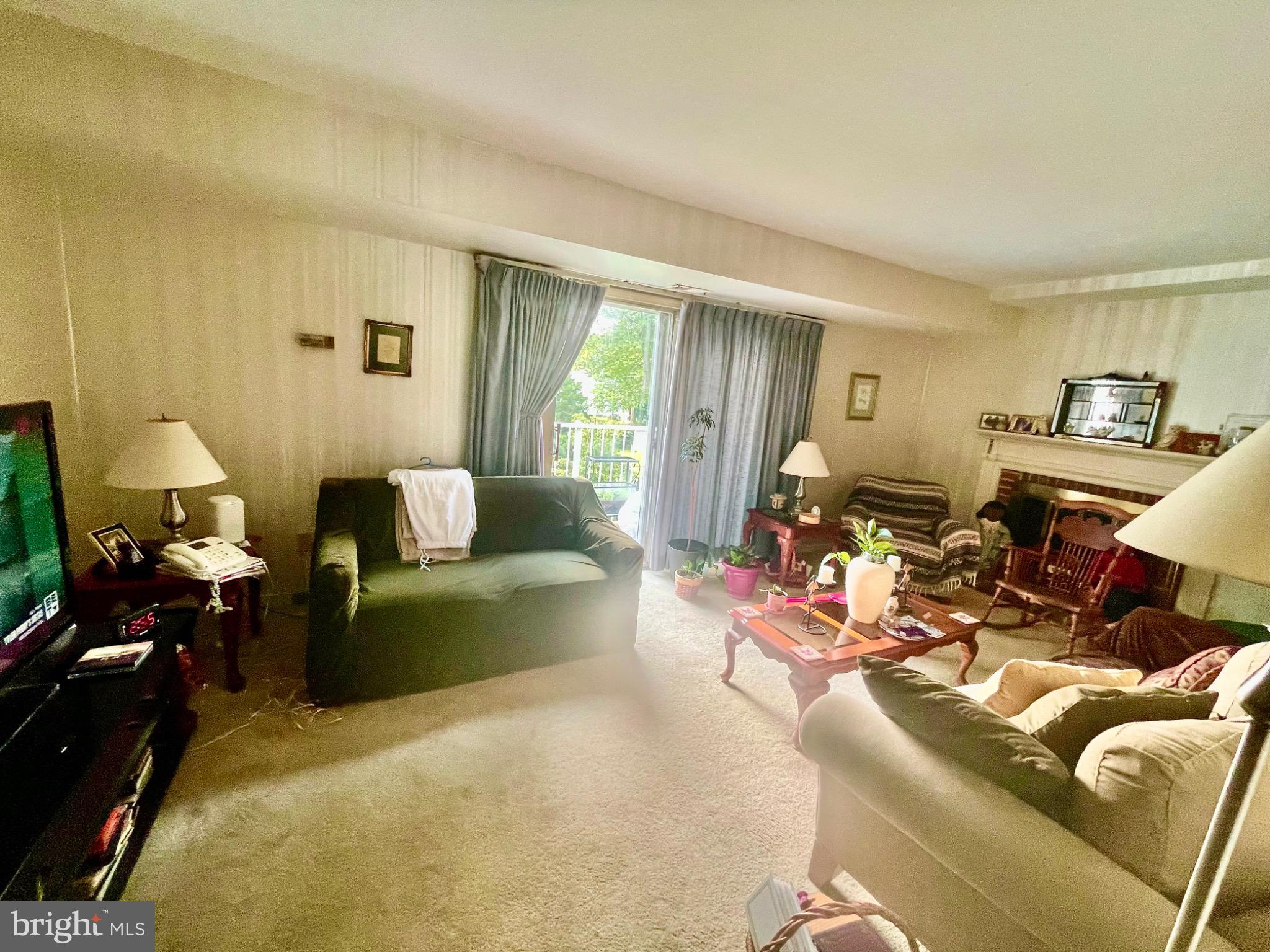 LEEDS SQUARE - Residential