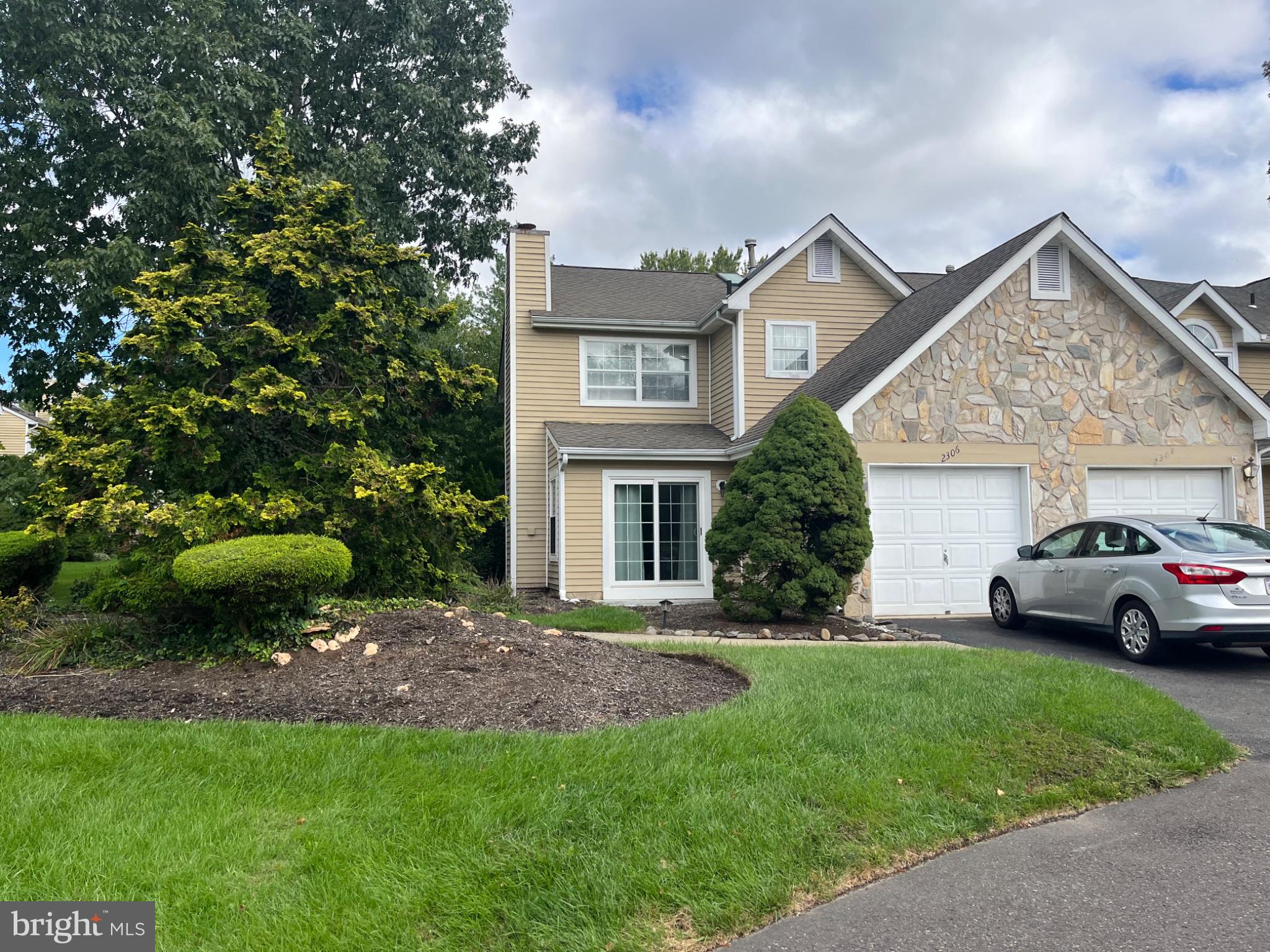 2306 ORCHARD HILL CIRCLE