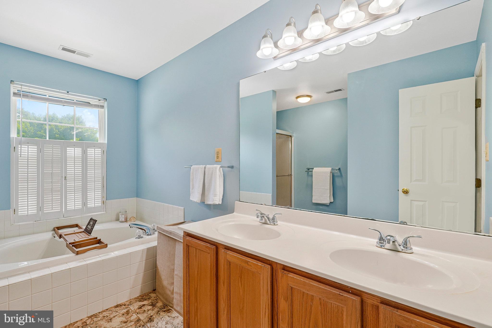 KINGS GRANT LA PLATA - Residential