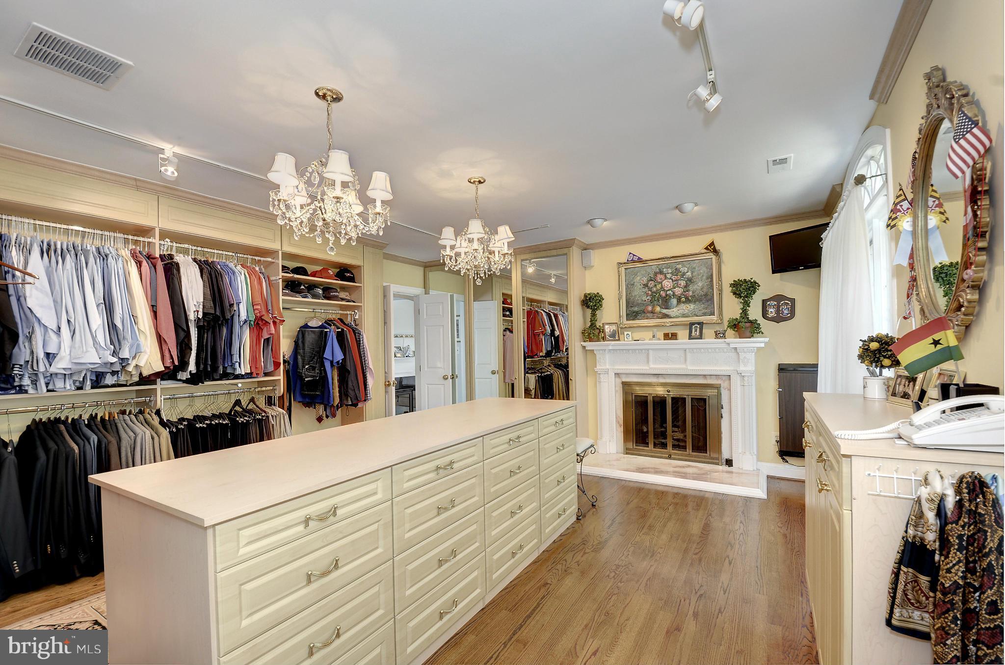 POTOMAC MANOR - Residential