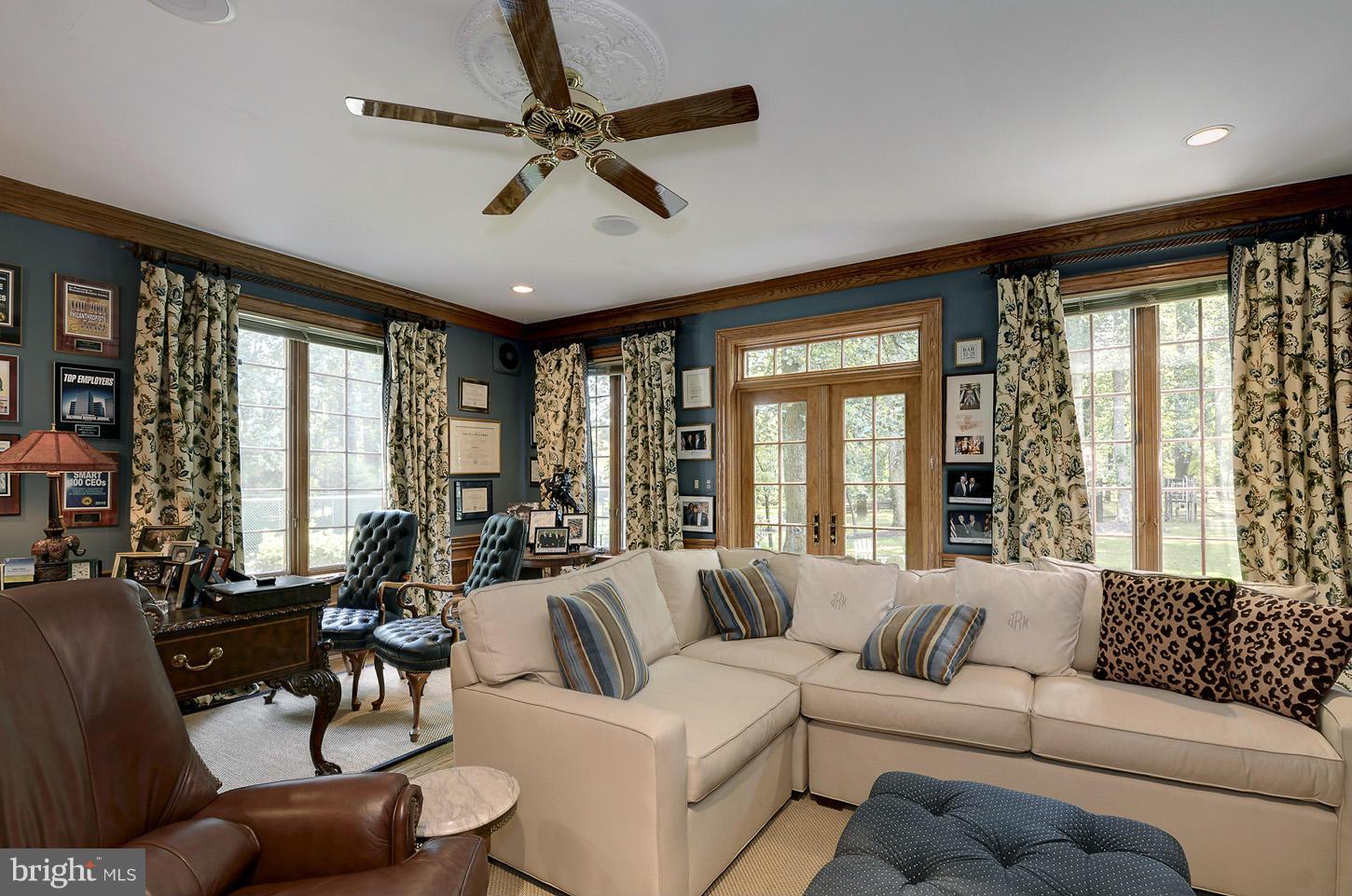 POTOMAC MANOR - Residential