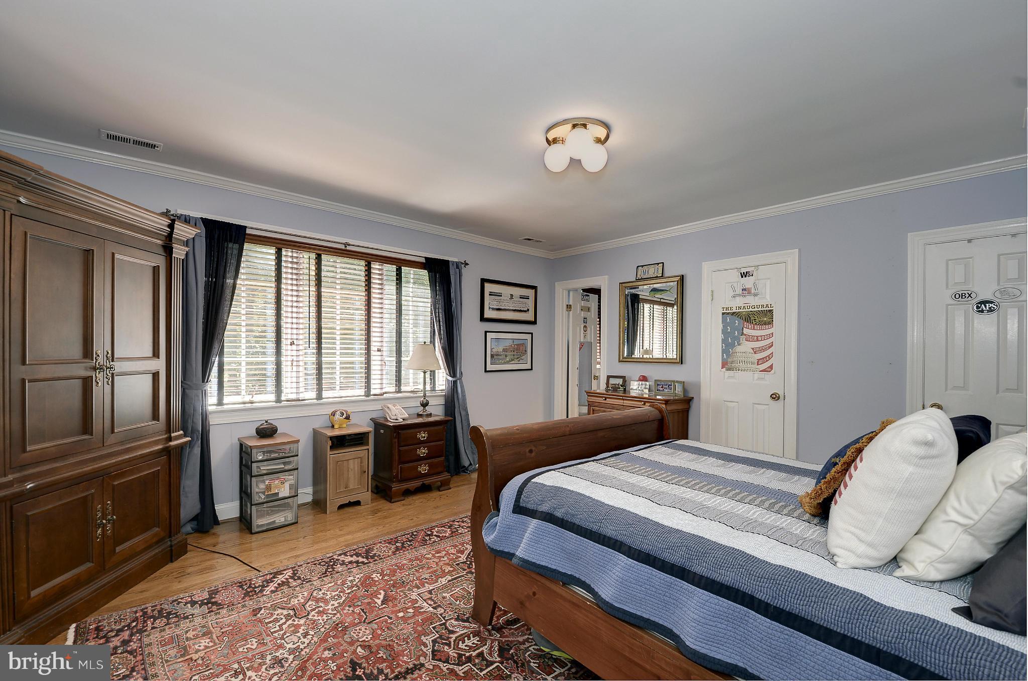 POTOMAC MANOR - Residential