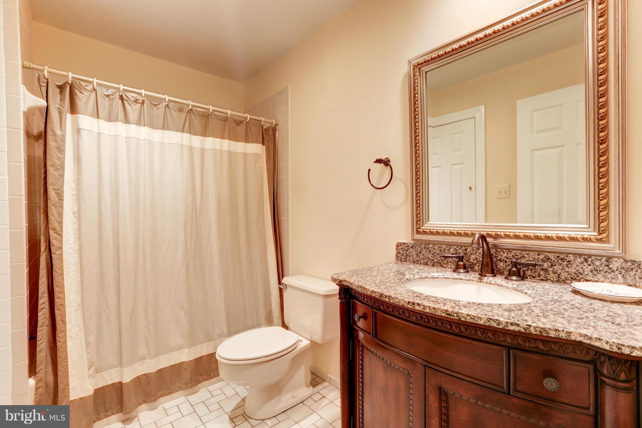 POTOMAC MANOR - Residential