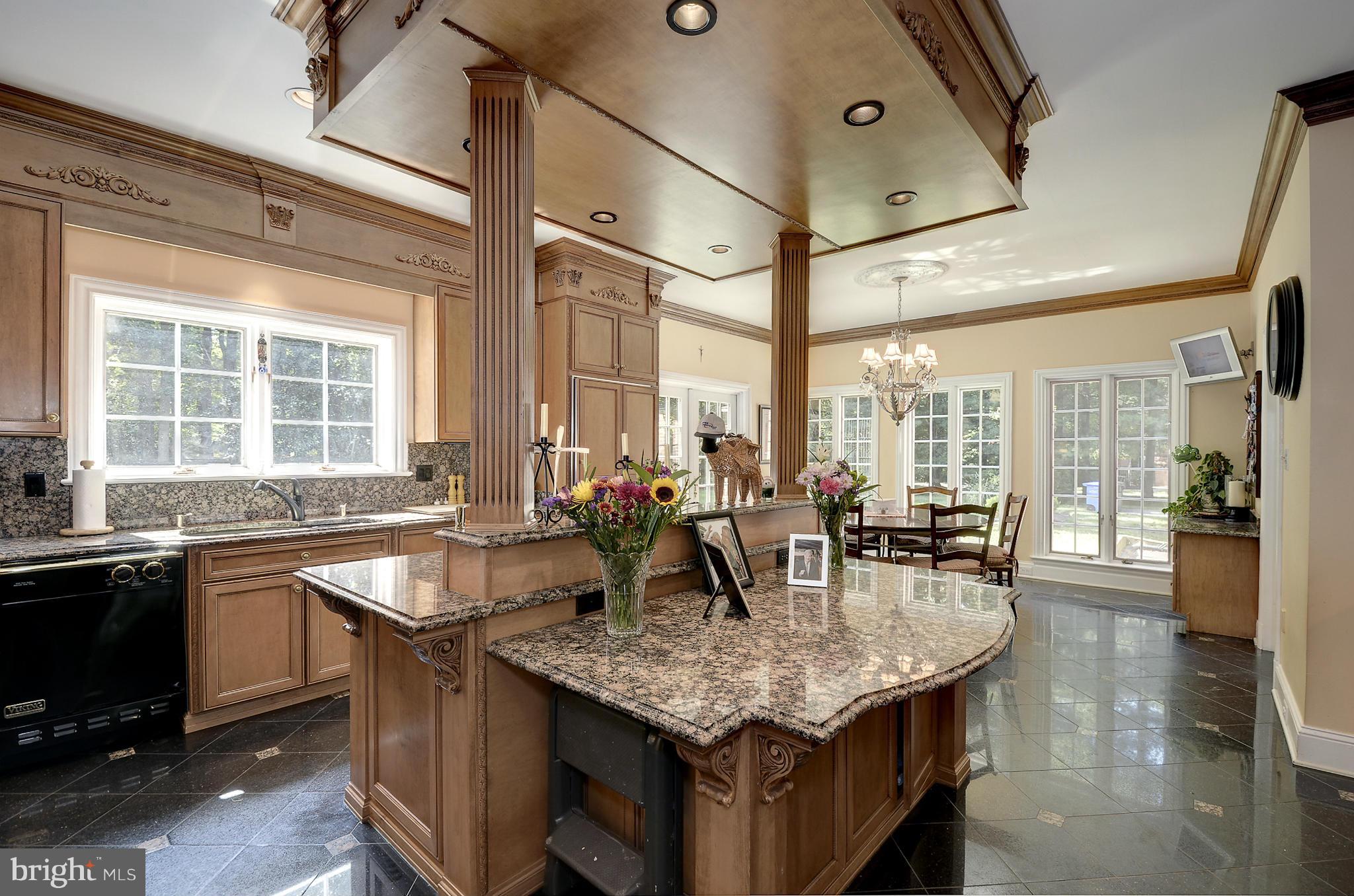 POTOMAC MANOR - Residential