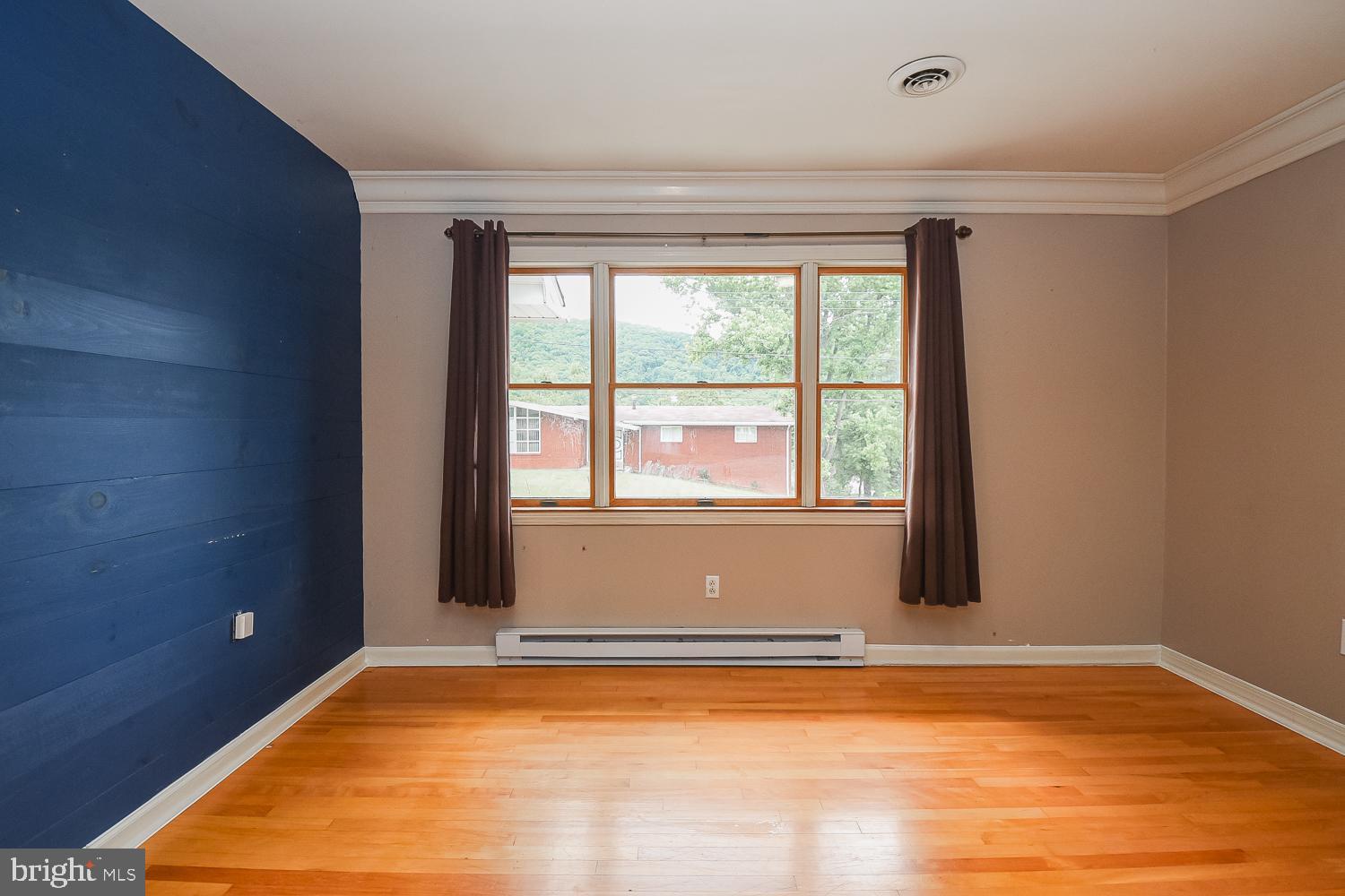 HAWTHORNE HEIGHTS - Residential