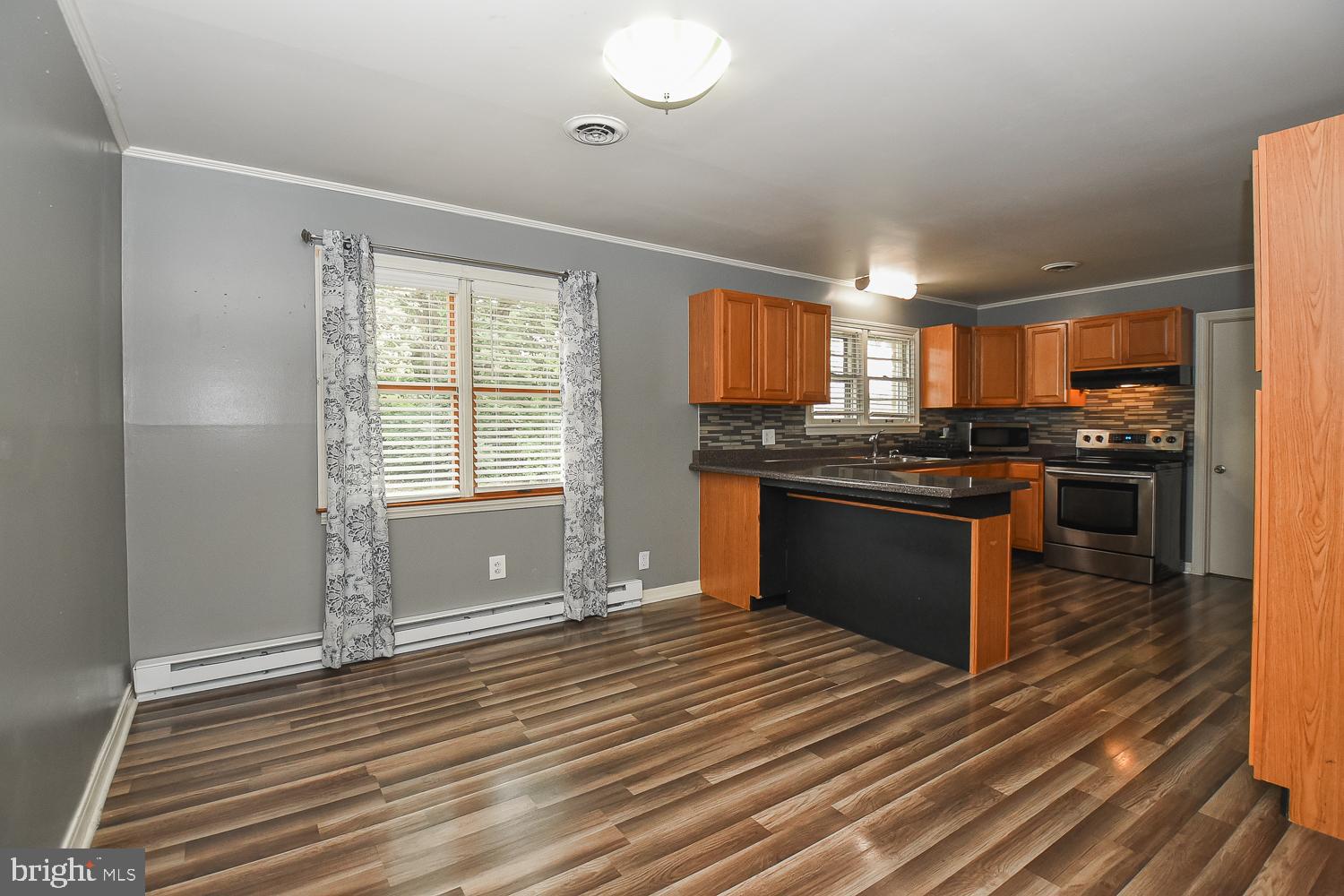 HAWTHORNE HEIGHTS - Residential