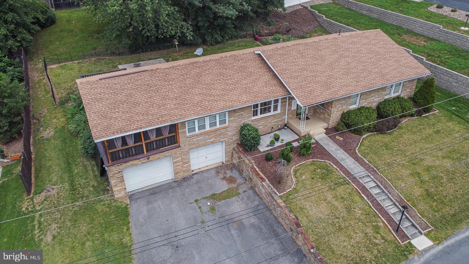 HAWTHORNE HEIGHTS - Residential