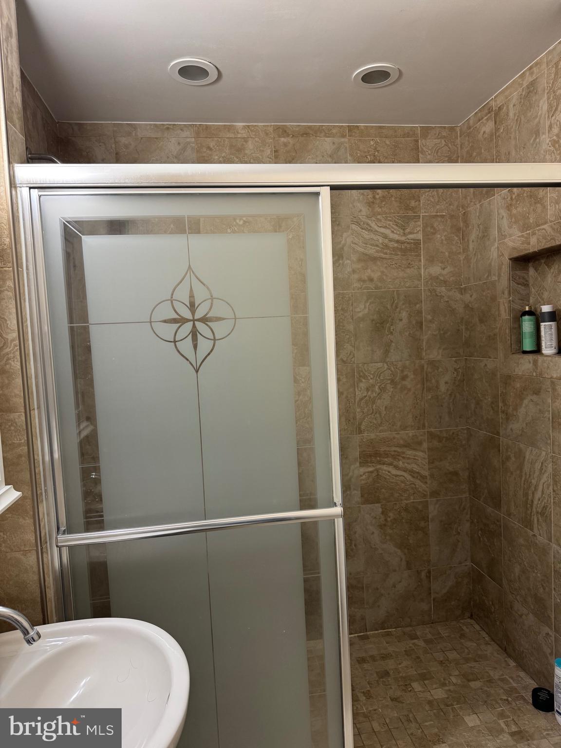 WOODBRIDGE COMMONS - Residential