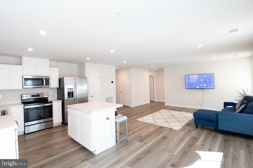 146 MARINERS WAY