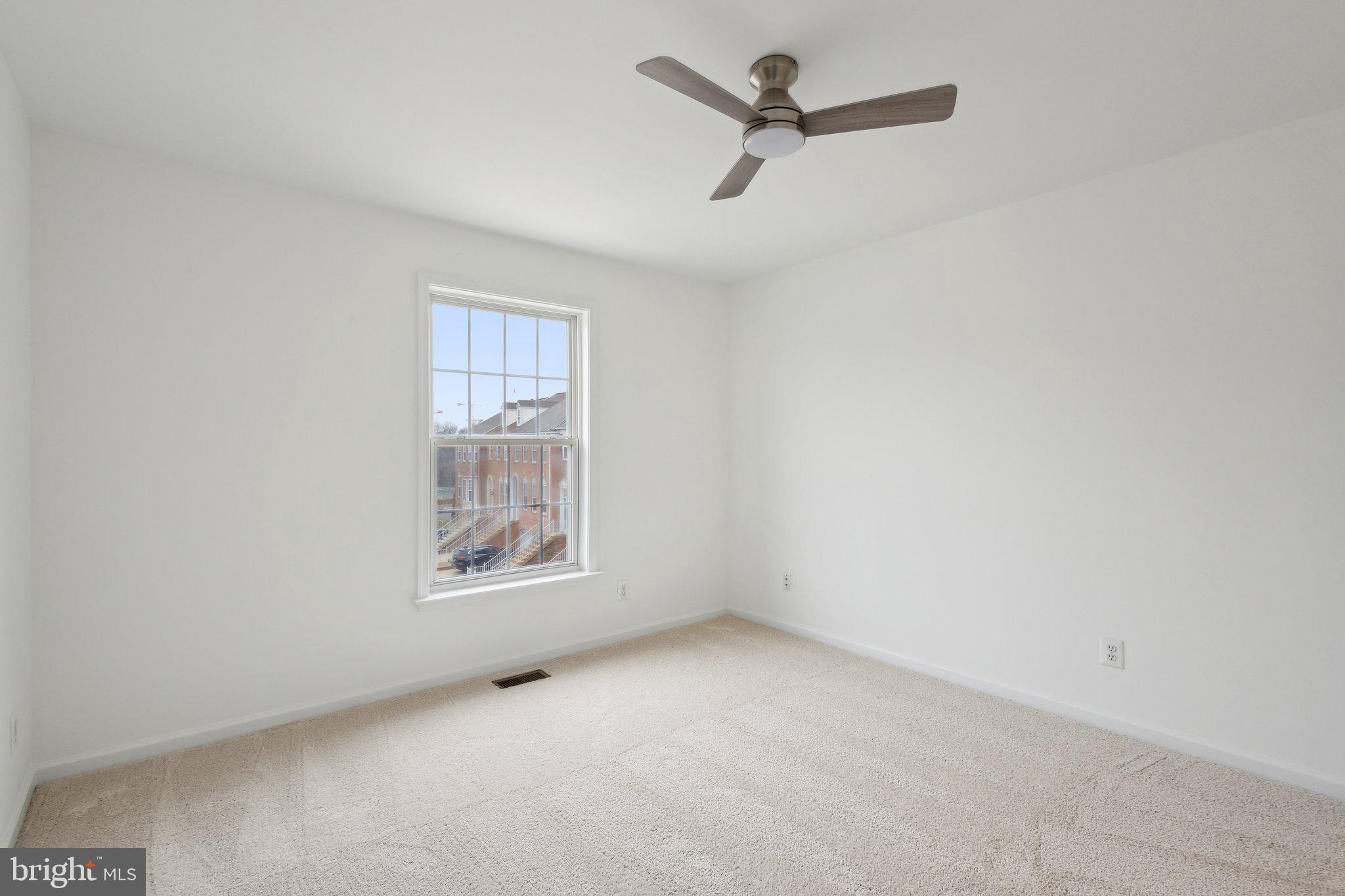 TOWNES AT MANCHESTER PARK - Residential