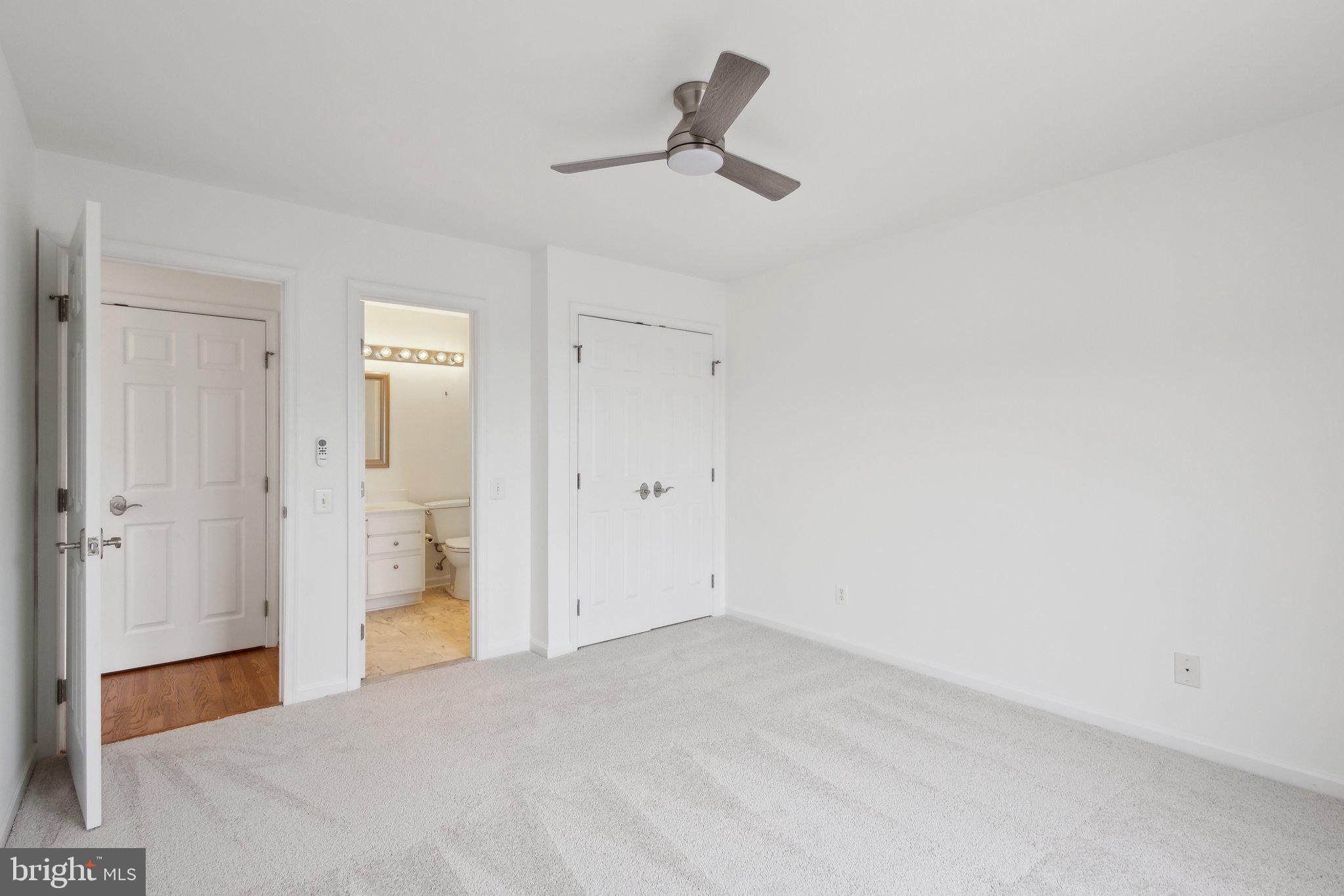 TOWNES AT MANCHESTER PARK - Residential