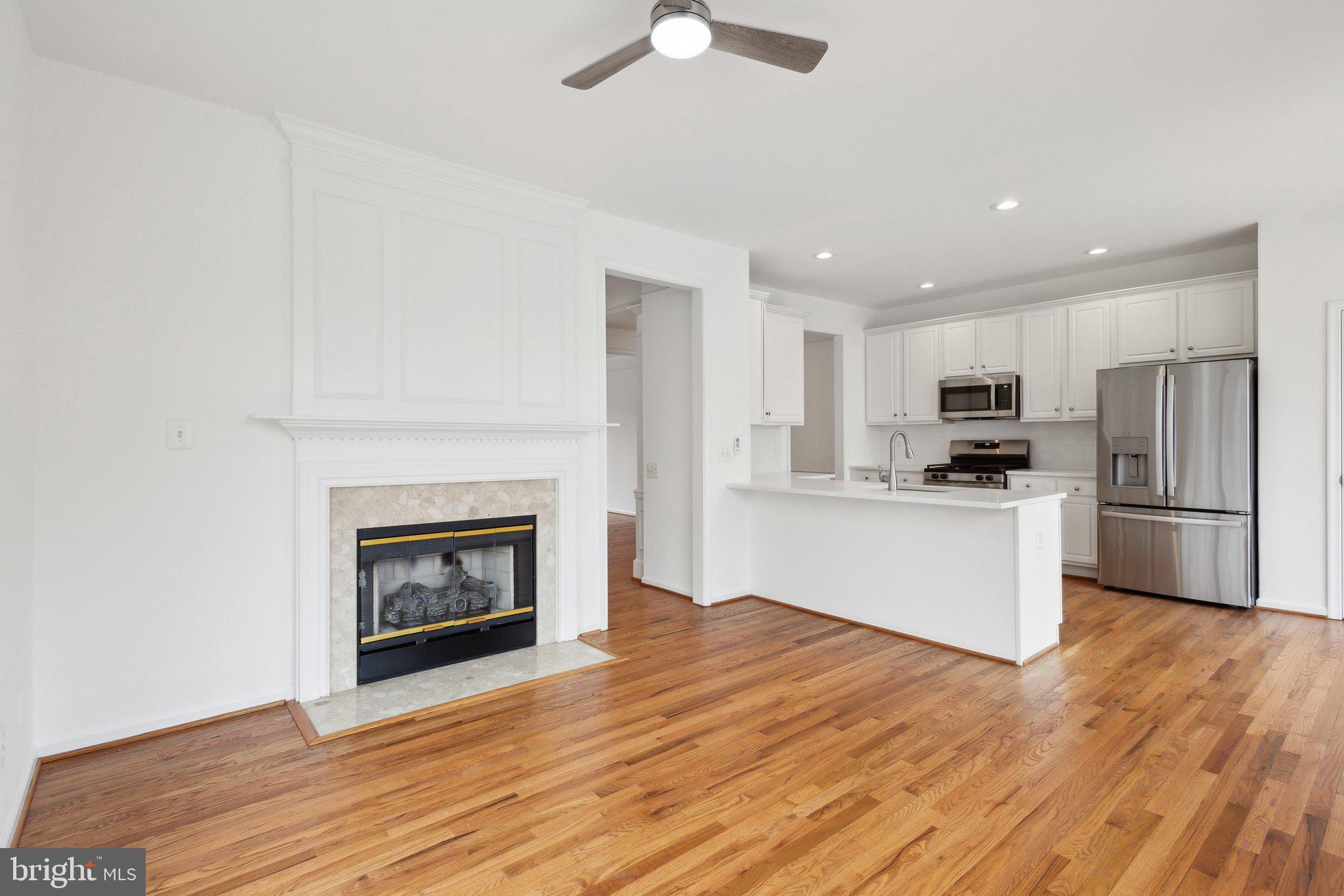 TOWNES AT MANCHESTER PARK - Residential