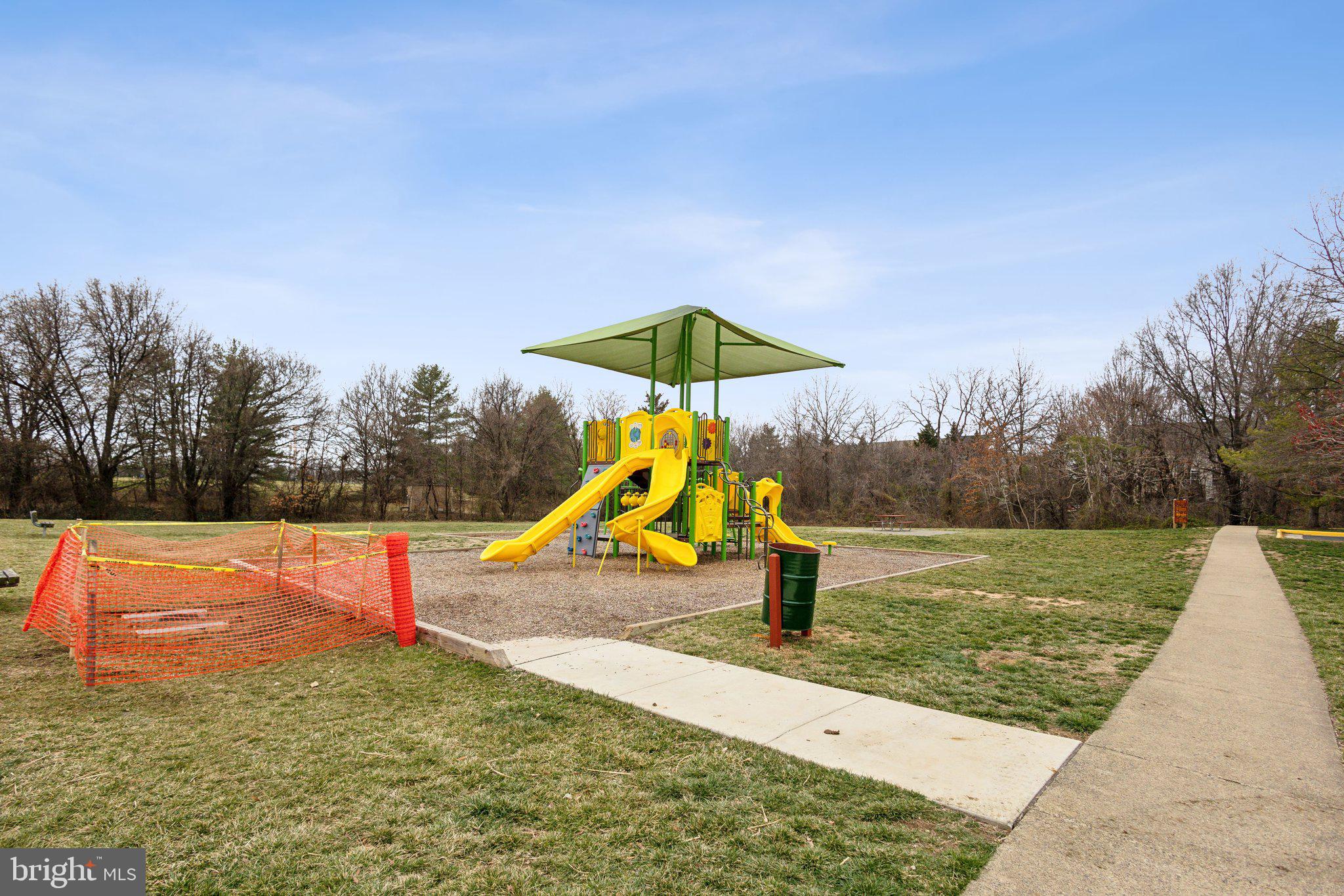 TOWNES AT MANCHESTER PARK - Residential