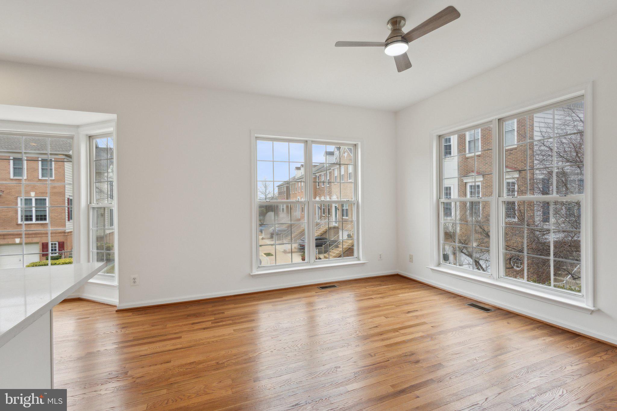 TOWNES AT MANCHESTER PARK - Residential