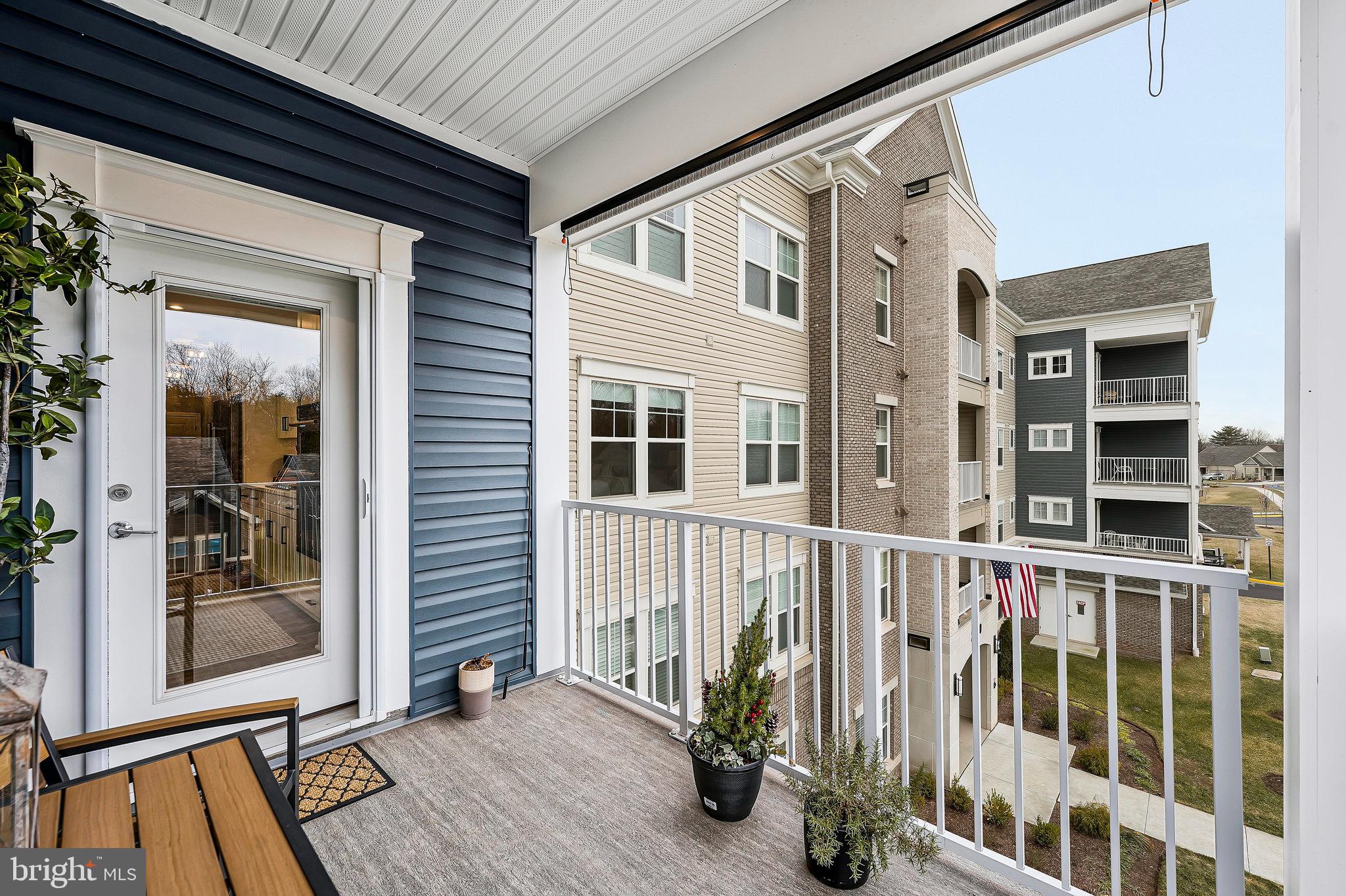 MONTEBELLO - Residential