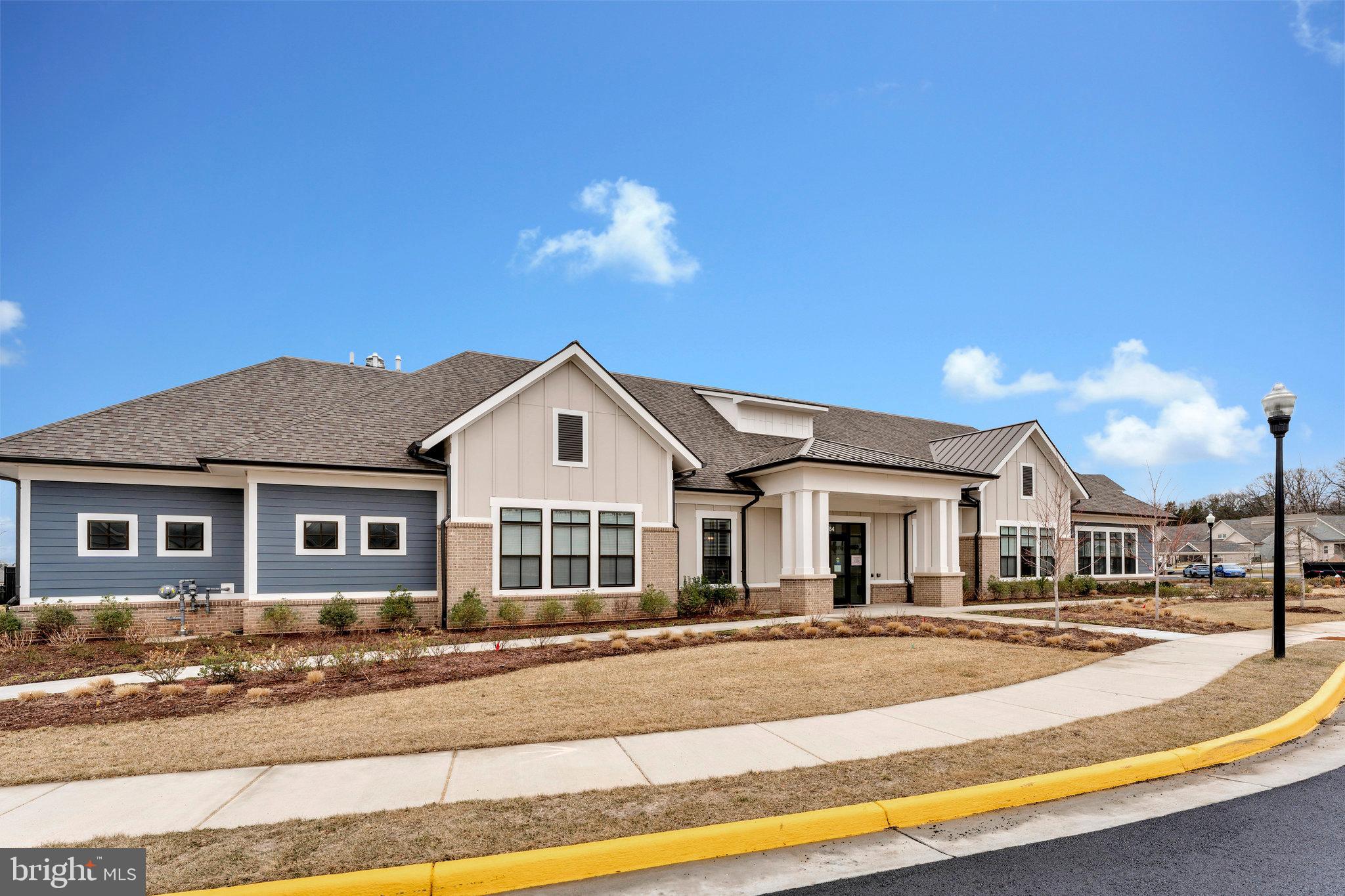 MONTEBELLO - Residential