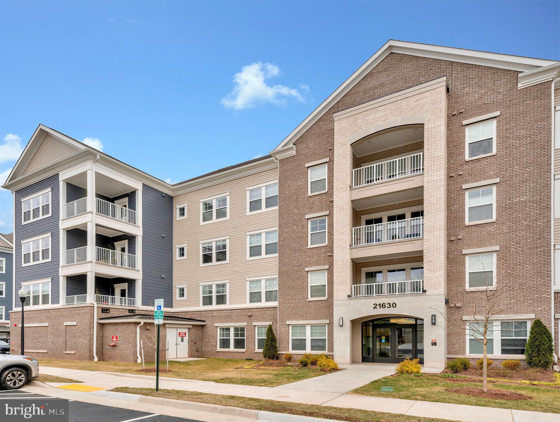 MONTEBELLO - Residential