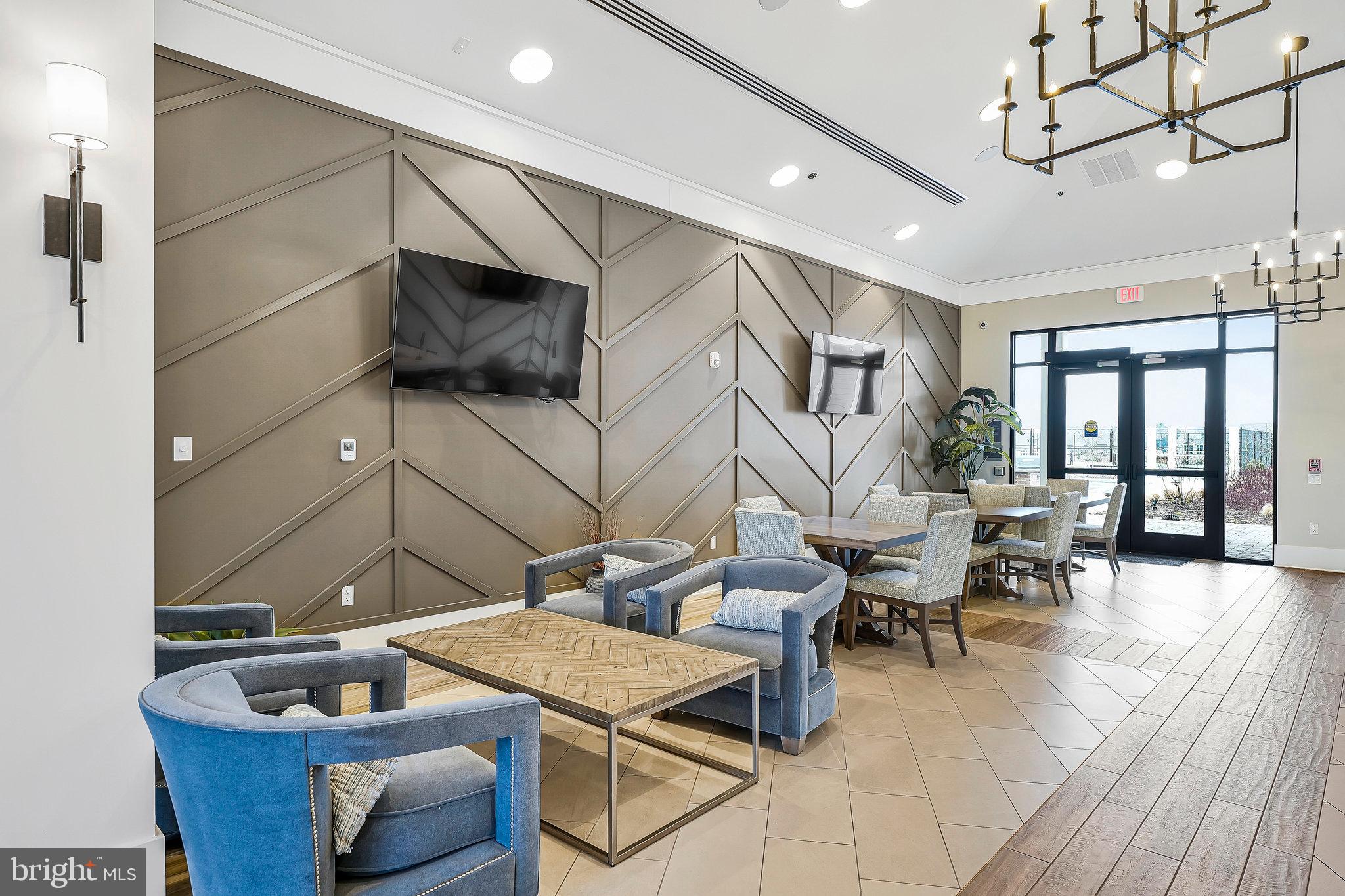 MONTEBELLO - Residential