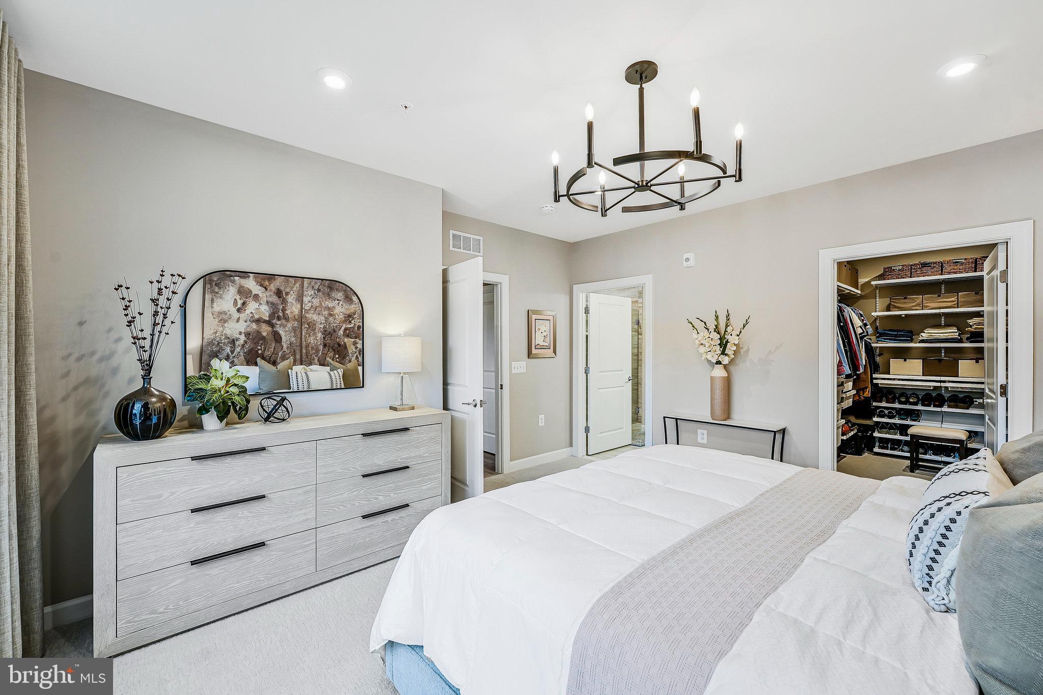 MONTEBELLO - Residential