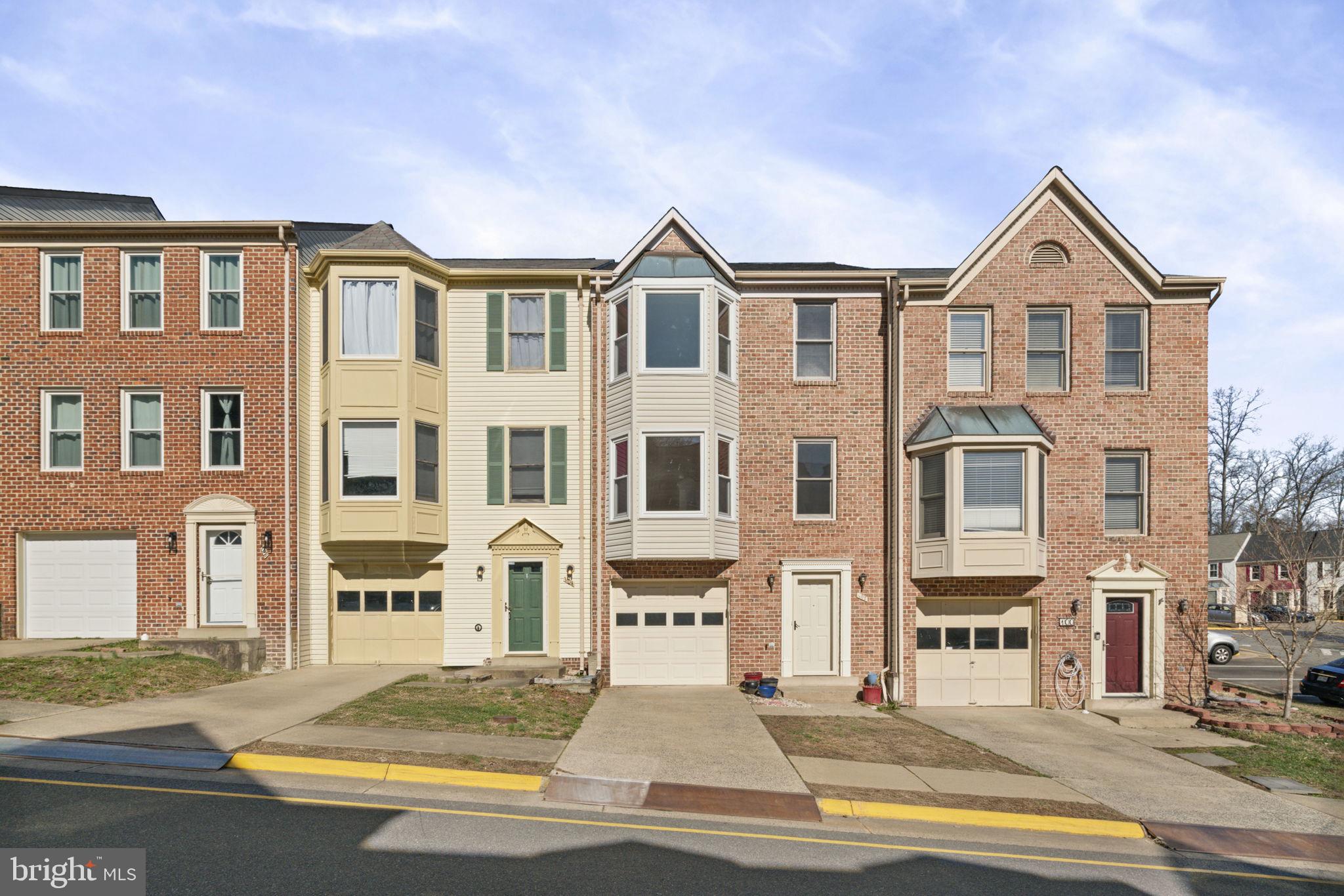 TOWNES OF ASHLEIGH - Residential