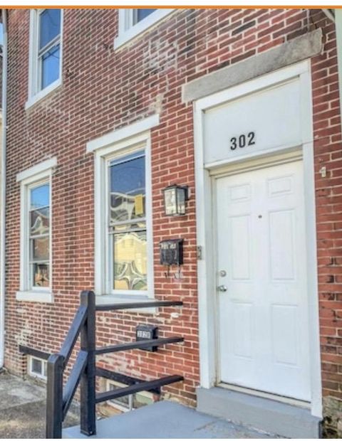 Townhouse For Rent - 302 Jones Avenue<br/> BURLINGTON, NJ 08016
