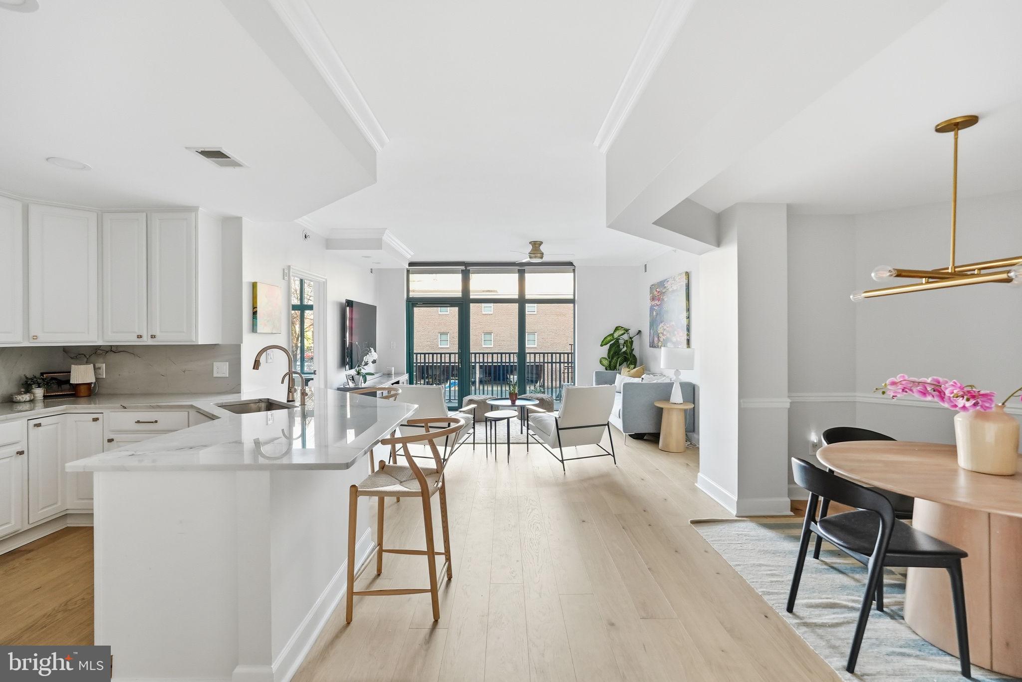 502 W BROAD STREET 215