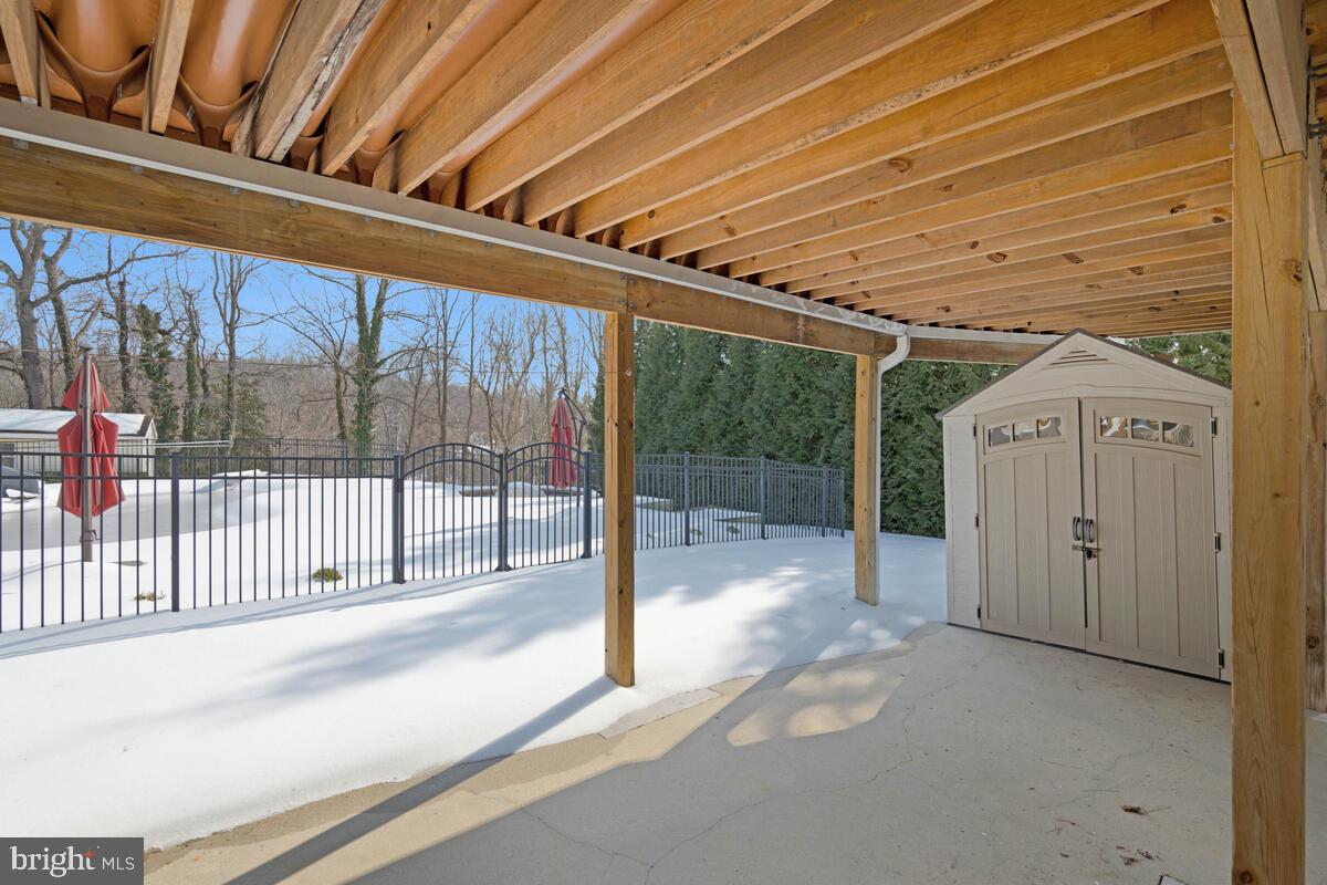 THE HIGHLANDS - Residential