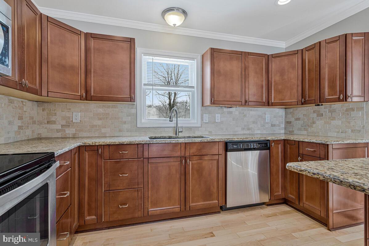 THE HIGHLANDS - Residential