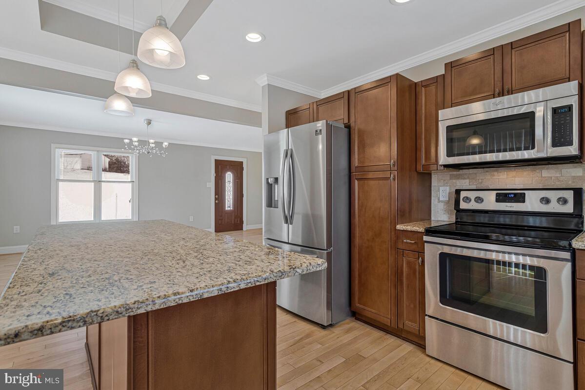 THE HIGHLANDS - Residential